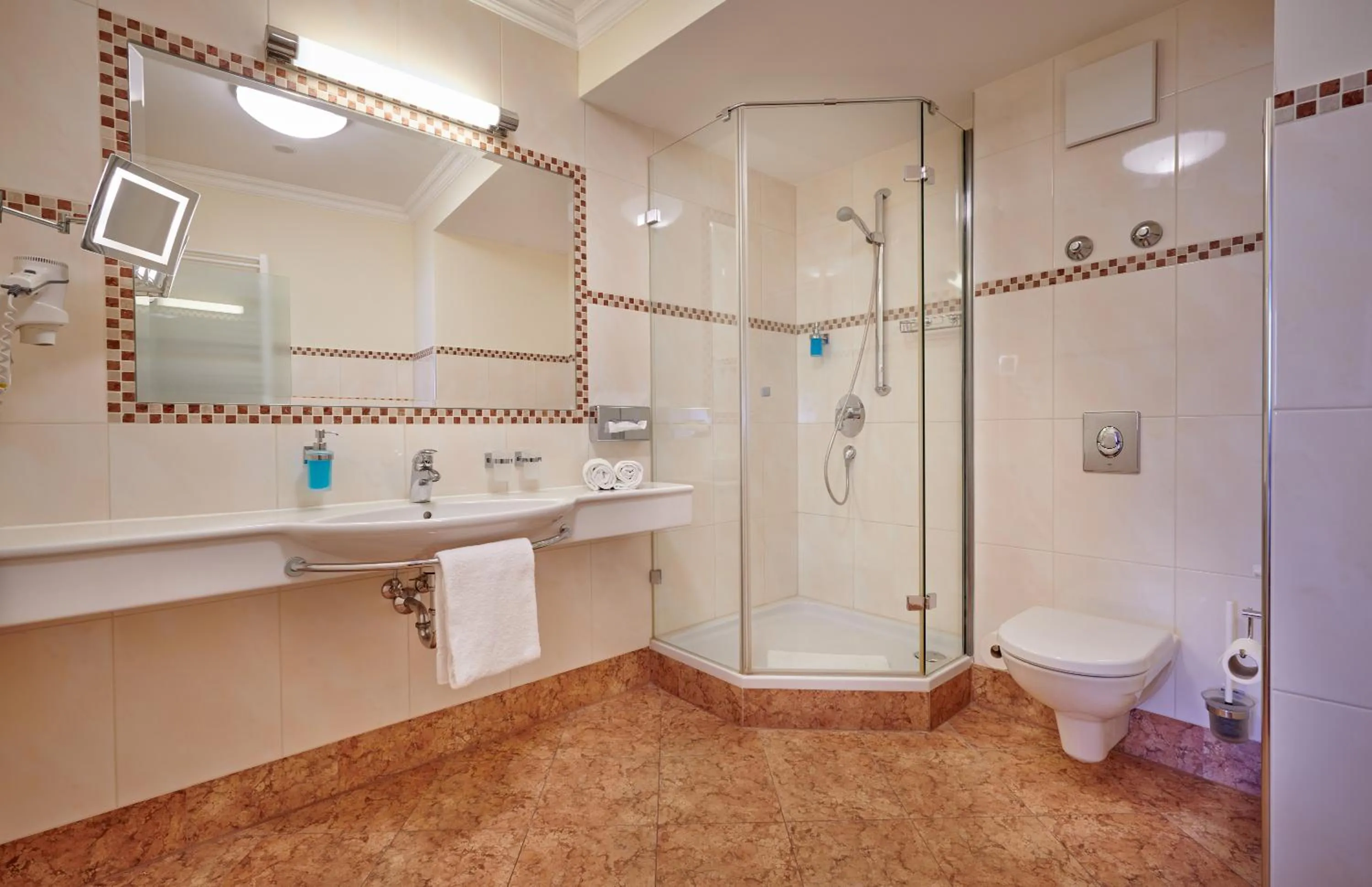 Photo of the whole room in Posthotel Walhalla Regensburg Ost