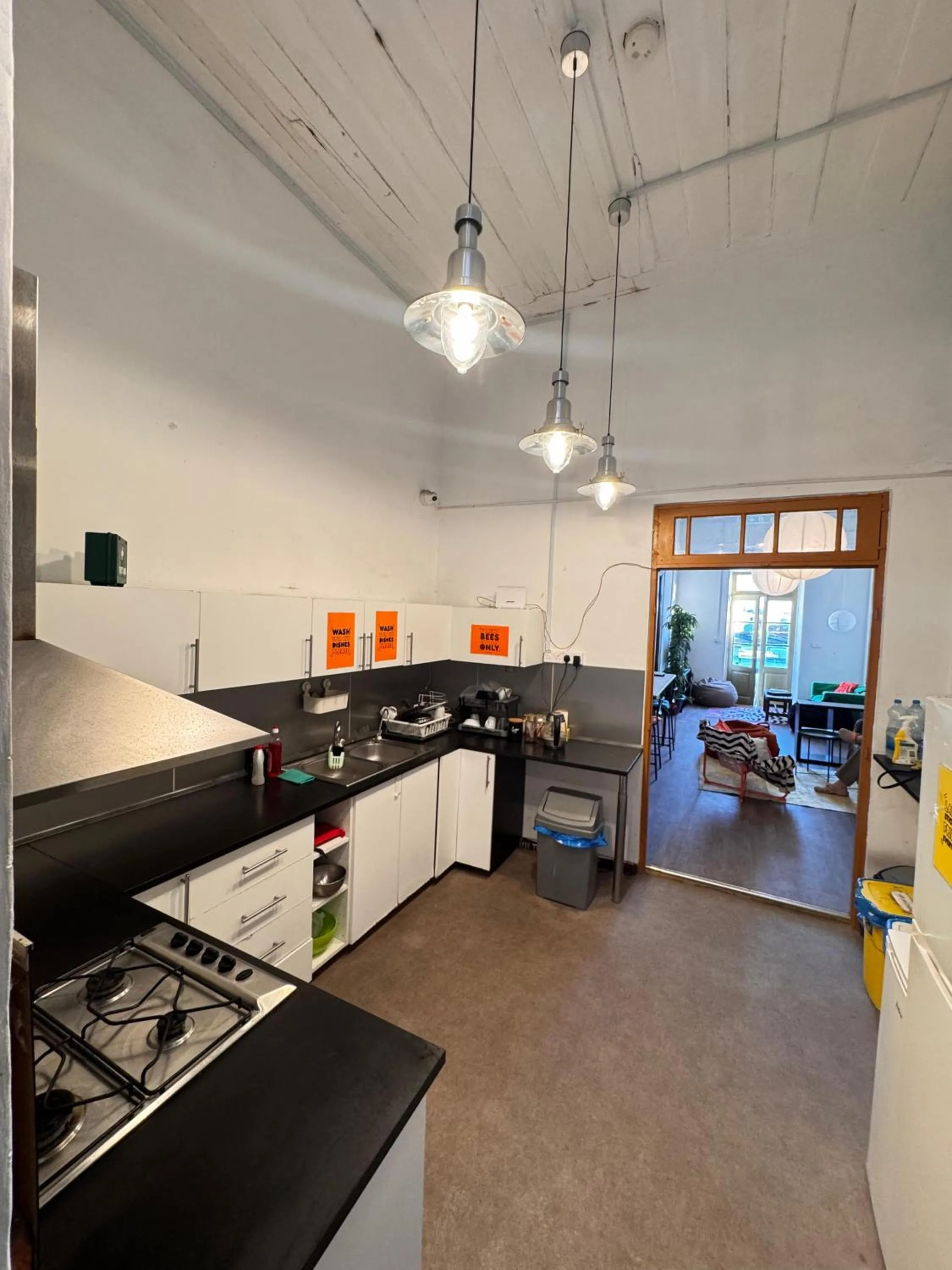 Bee Hostel