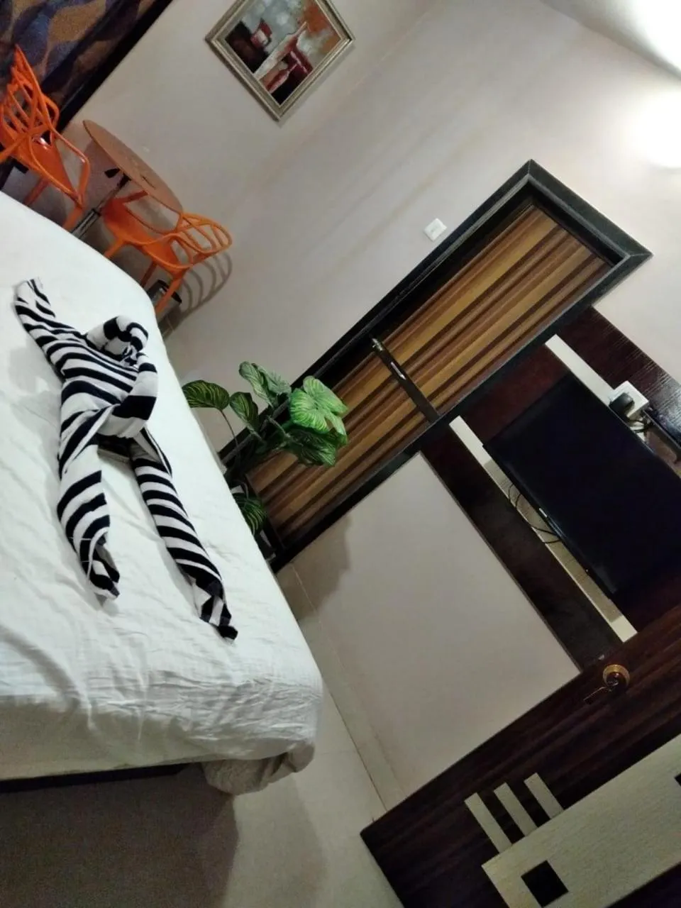 Bed in Igatpuri Hills Retreat