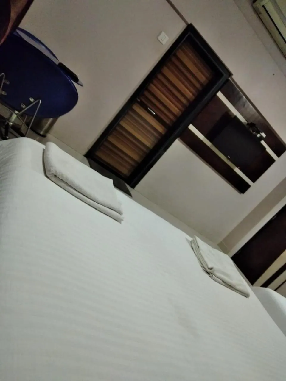 Bed in Igatpuri Hills Retreat