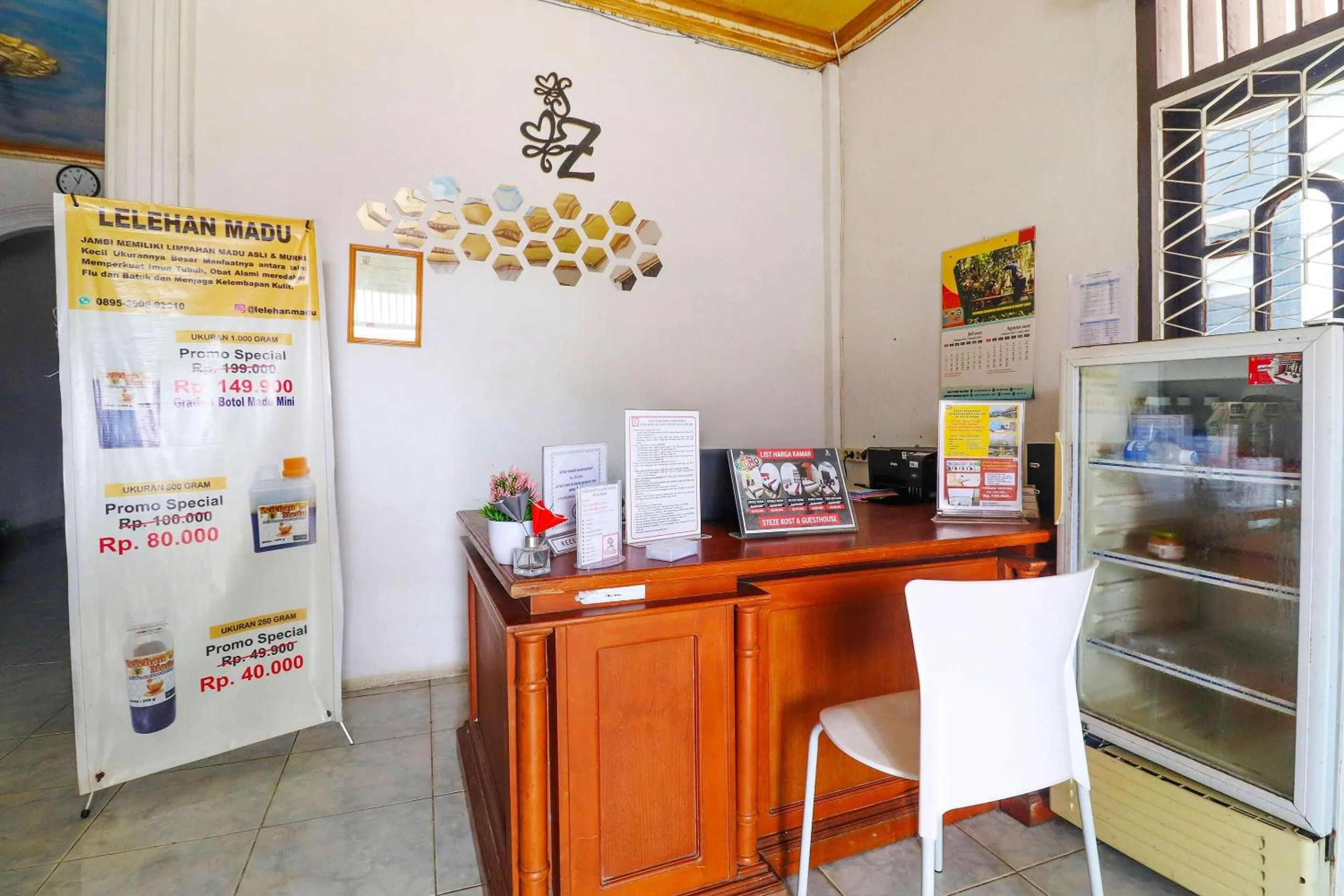 Lobby or reception in OYO 91607 Steze Guest House Syariah
