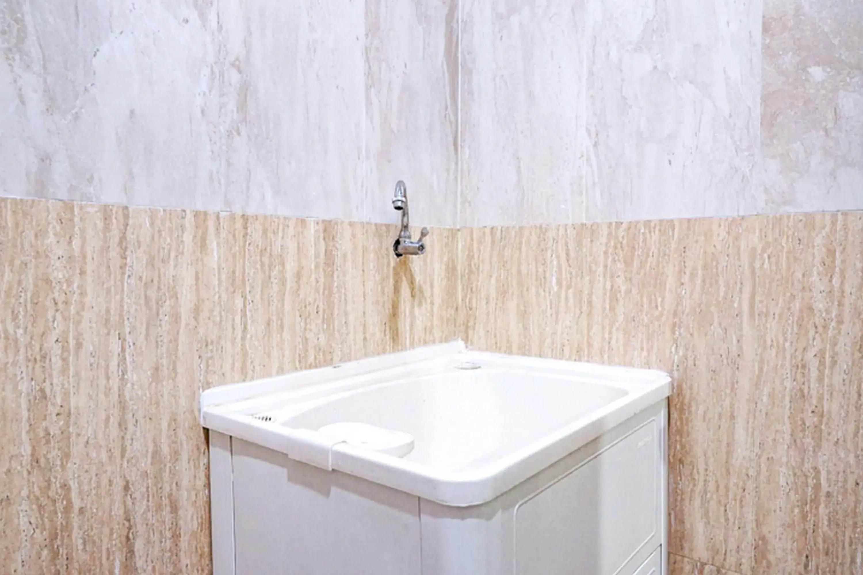 RedDoorz @ Citraland Surabaya RedDoorz @ Citraland Surabaya