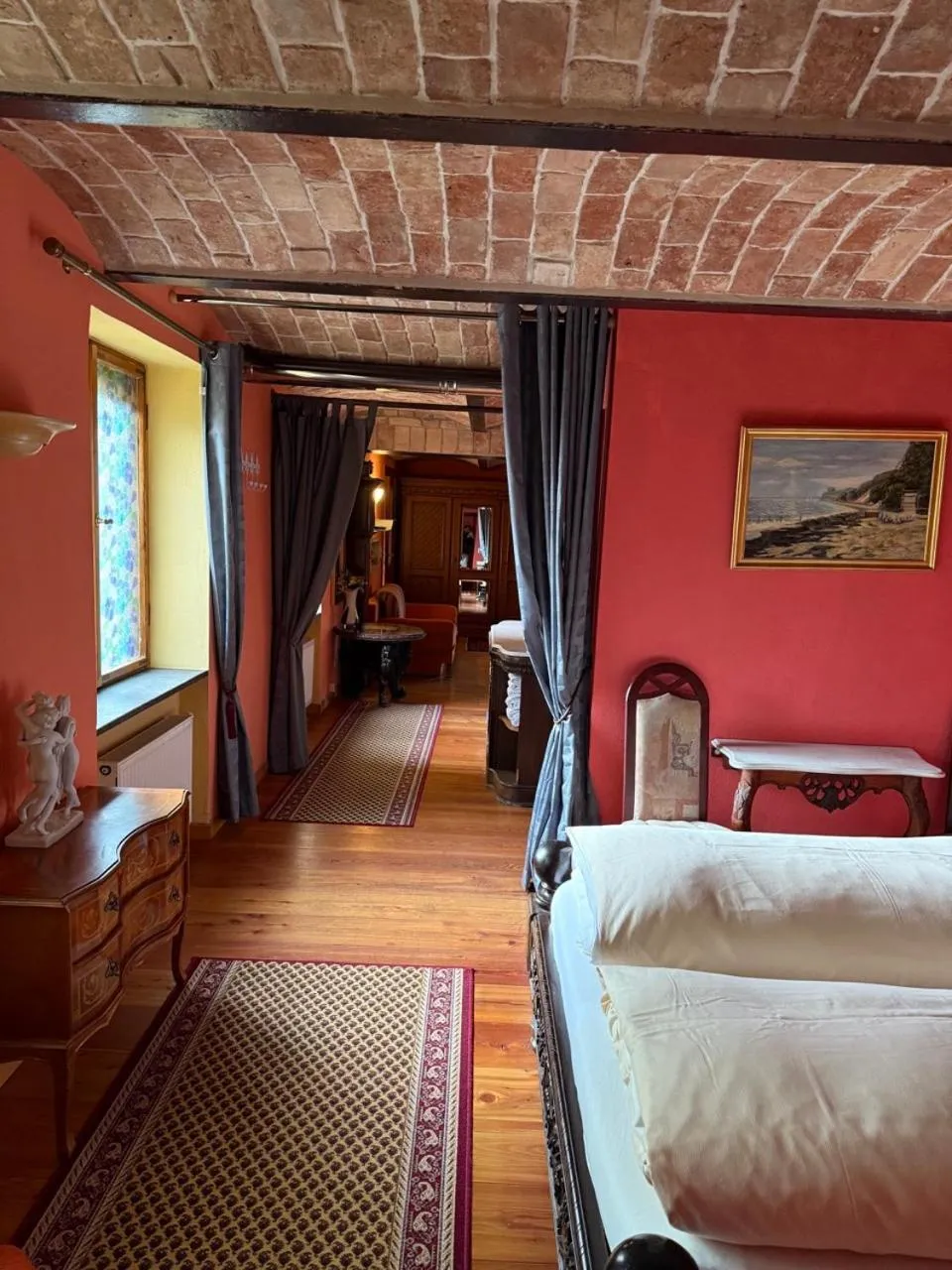Bed in Pension am Tiefen See