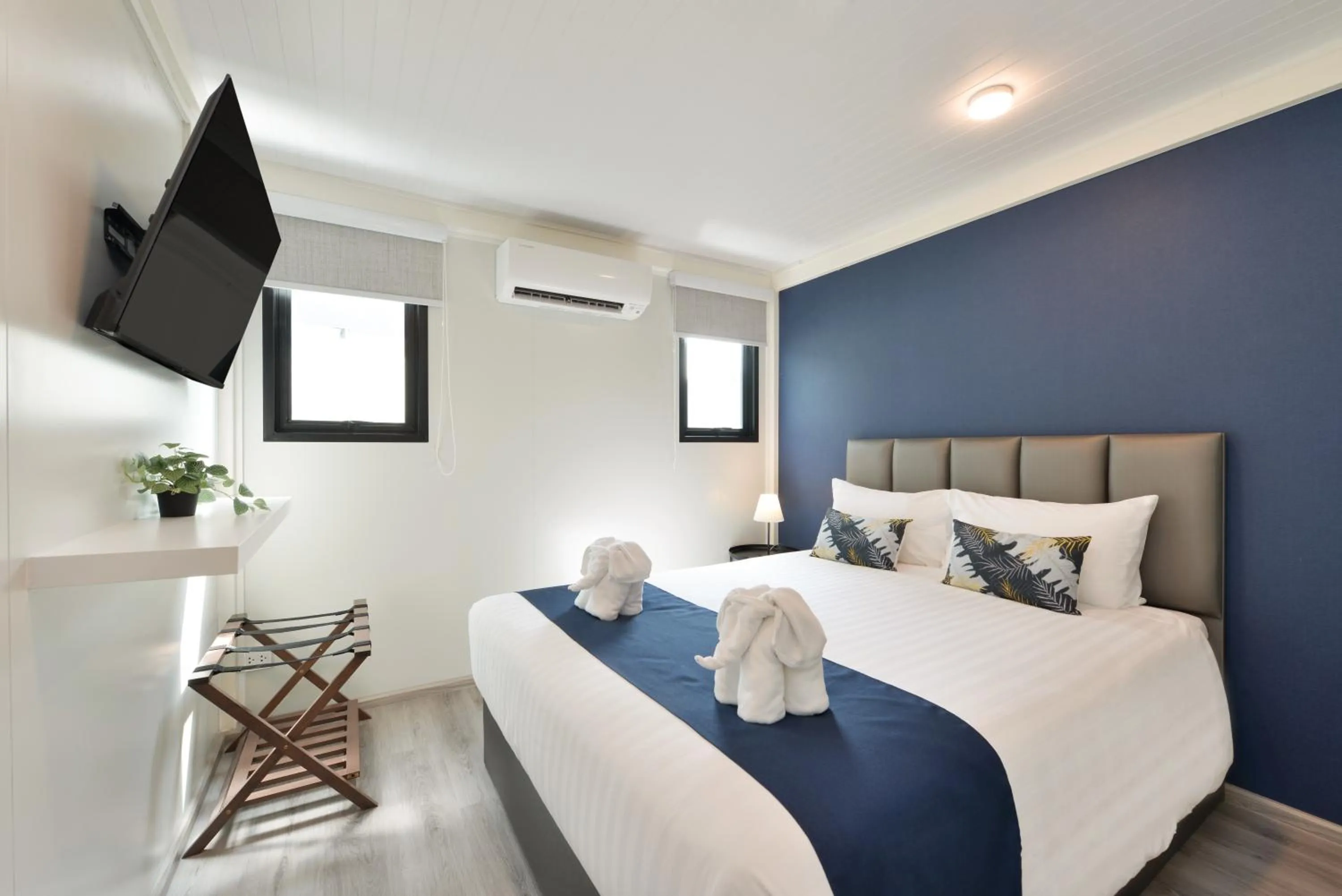 Bedroom, Bed in Gate43 Airport Hotel