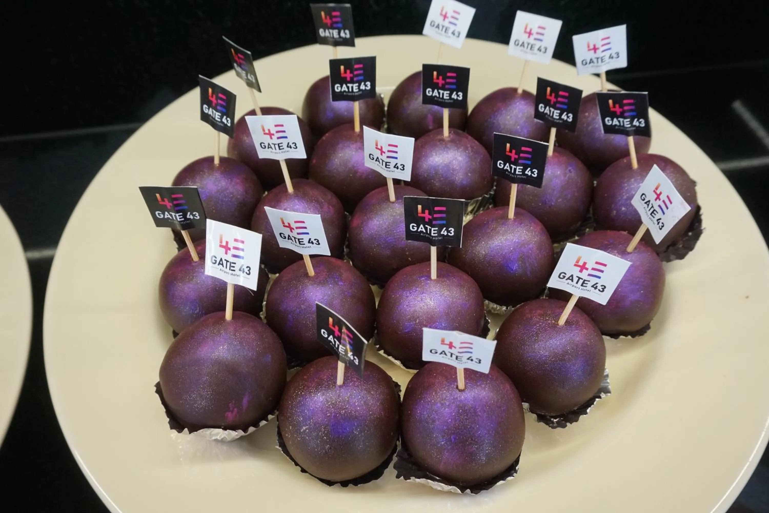 Food in Gate43 Airport Hotel