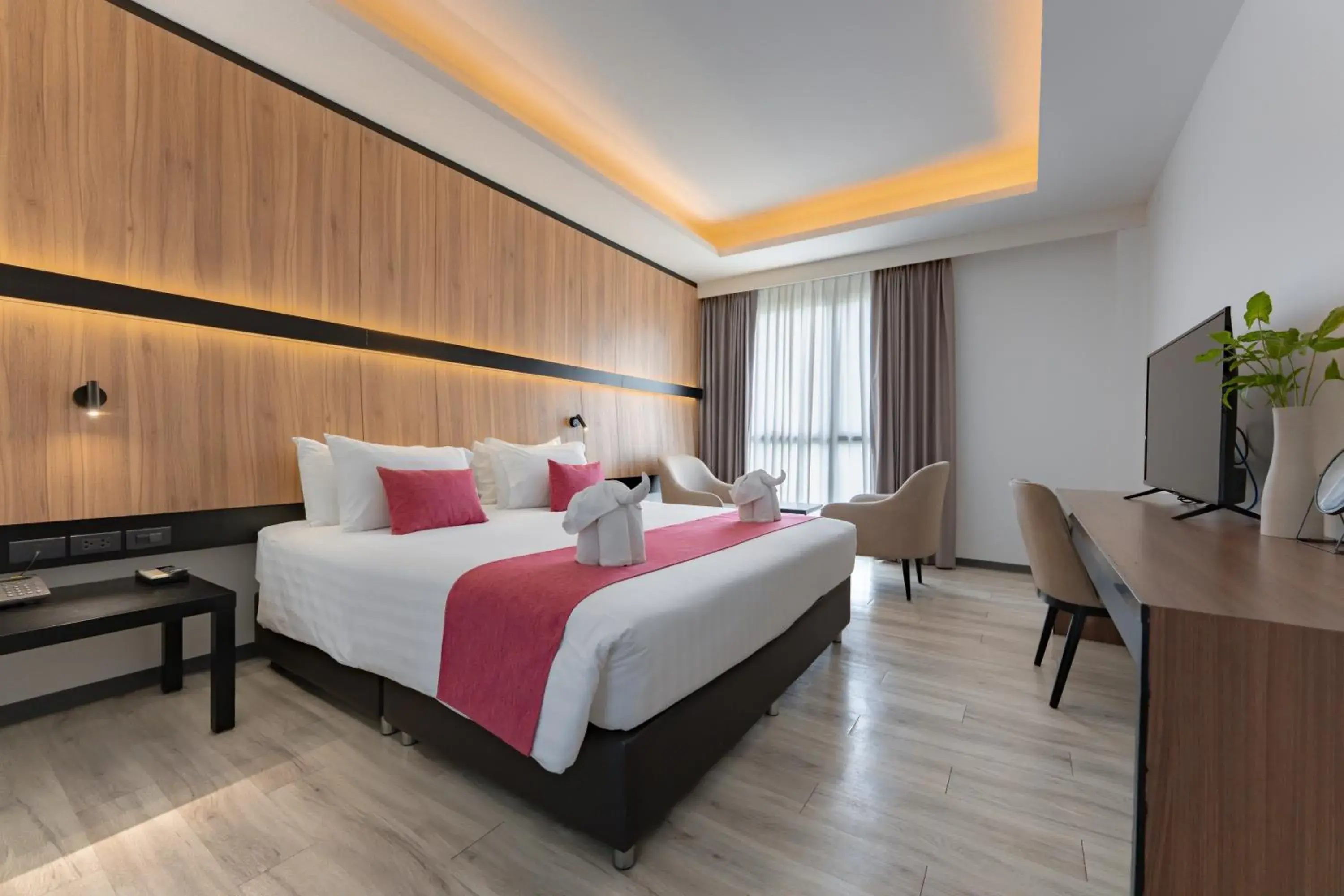 Bedroom, Bed in Gate43 Airport Hotel Bedroom, Bed in Gate43 Airport Hotel