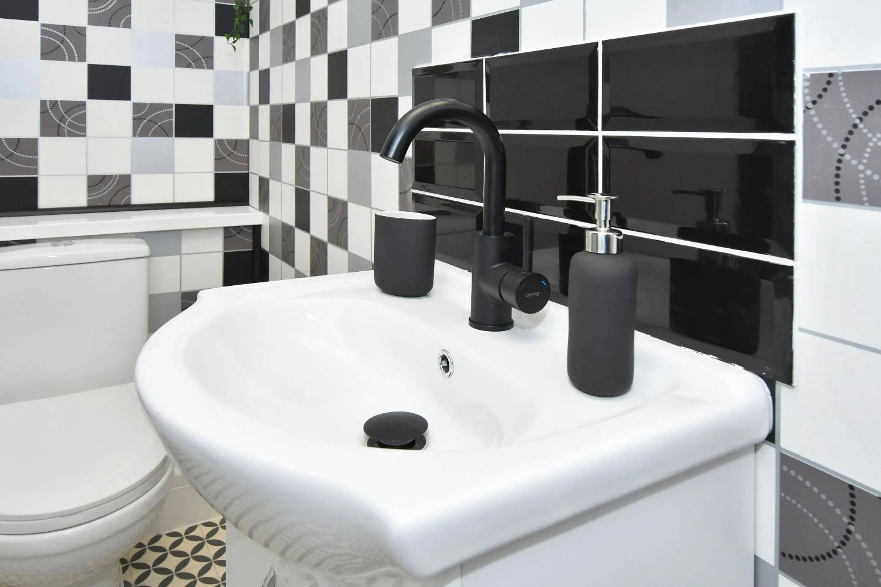 Bathroom in Townhouse @ 42 Minshull New Road Crewe