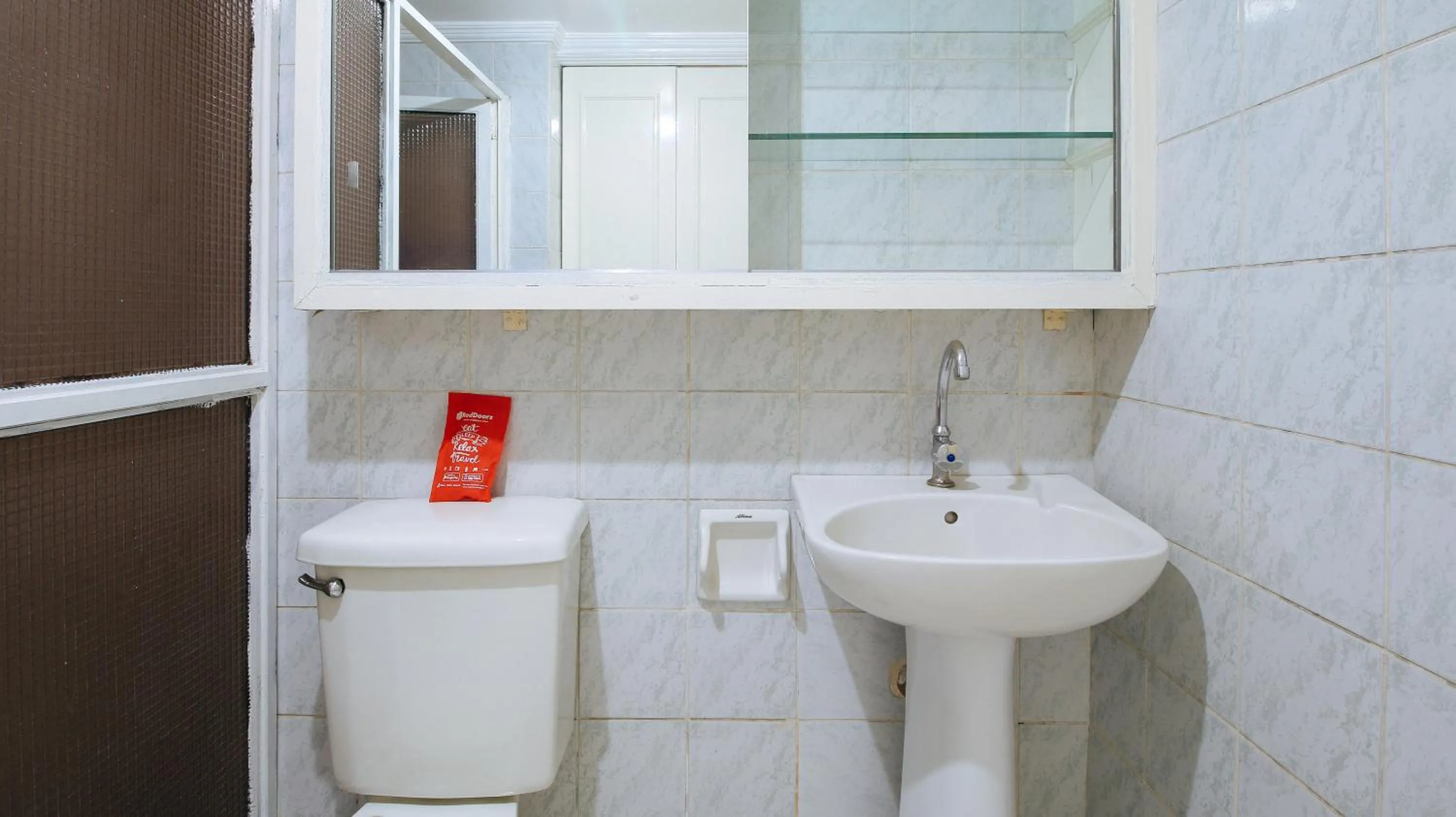 Bathroom in RedDoorz at The Providence Tower