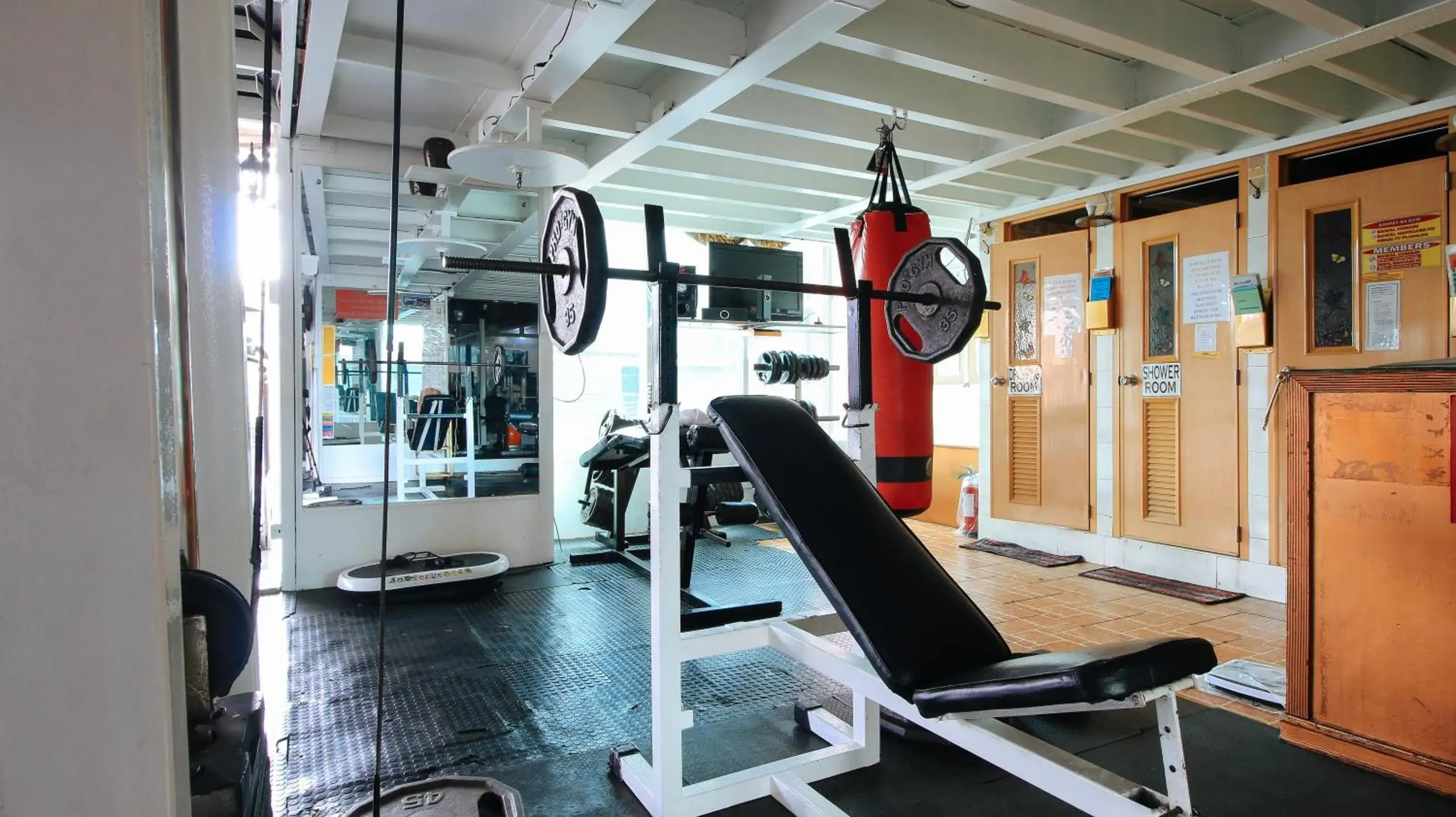 Fitness centre/facilities in RedDoorz at The Providence Tower Fitness centre/facilities in RedDoorz at The Providence Tower