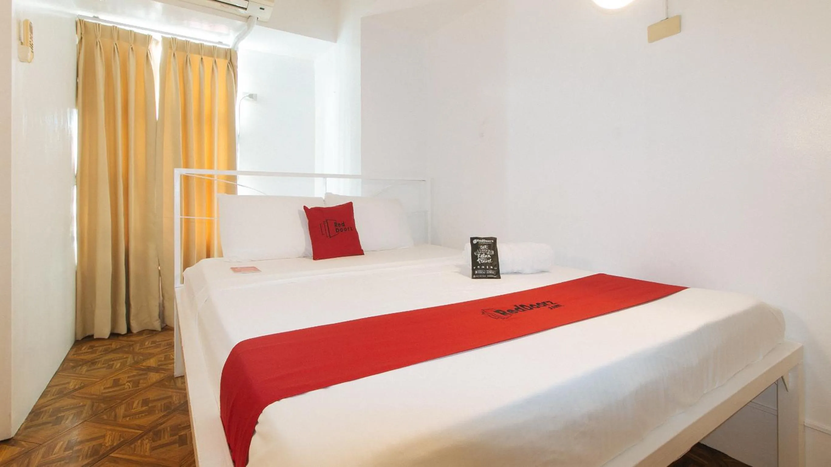 Photo of the whole room, Bed in RedDoorz at The Providence Tower