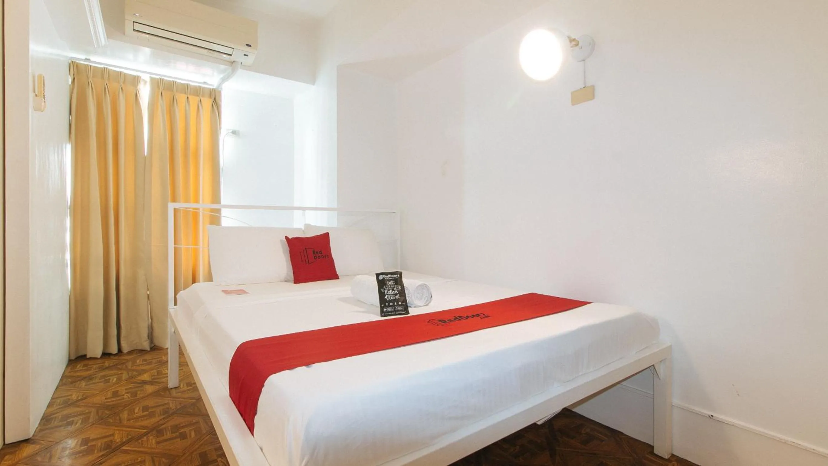 Photo of the whole room, Bed in RedDoorz at The Providence Tower