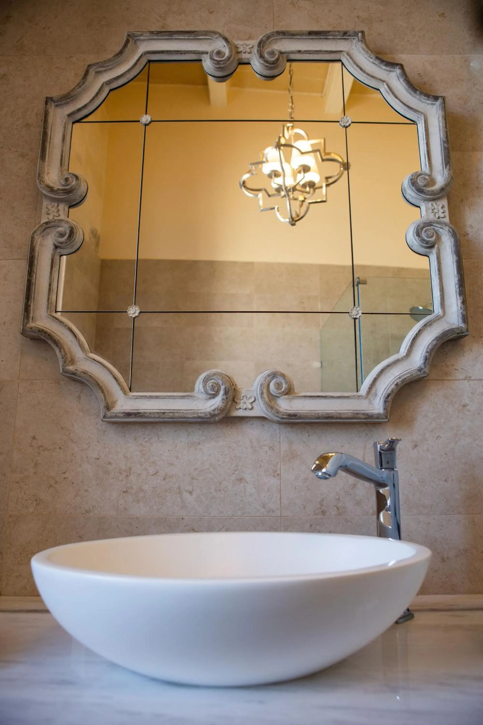 Bathroom in Palazzino Birgu Host Family Bed and Breakfast
