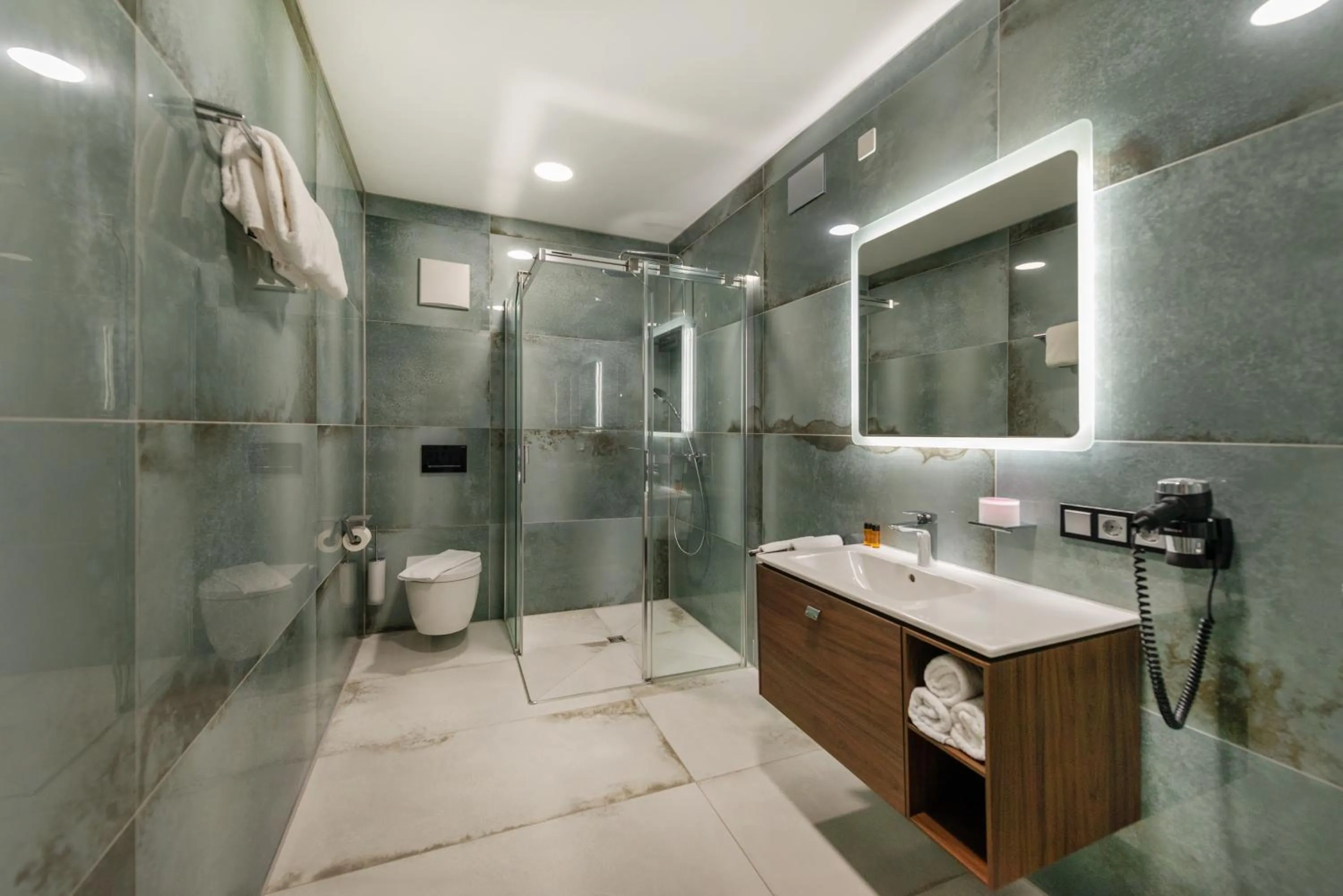 Bathroom in G&G Boardinghouse