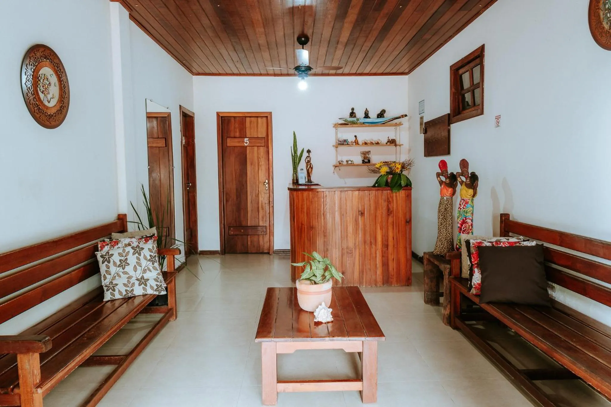 Lobby or reception in Pousada Ponta da Baleia