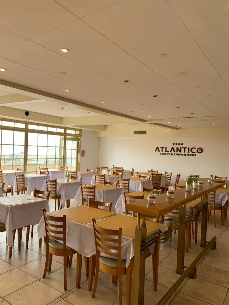 Restaurant/places to eat in Hotel Atlántico Suites
