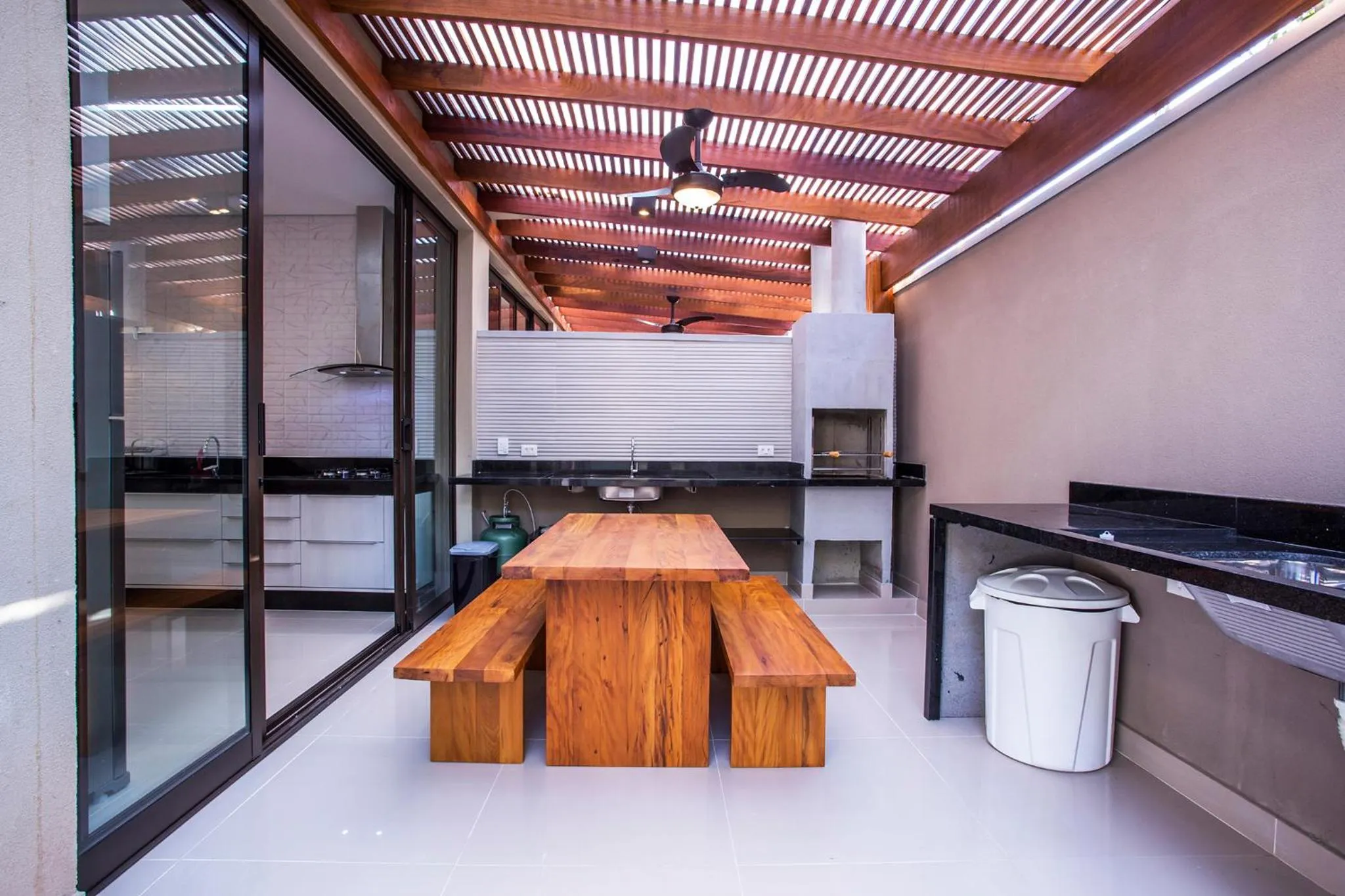 BBQ facilities in Residencial Marina Del Sol