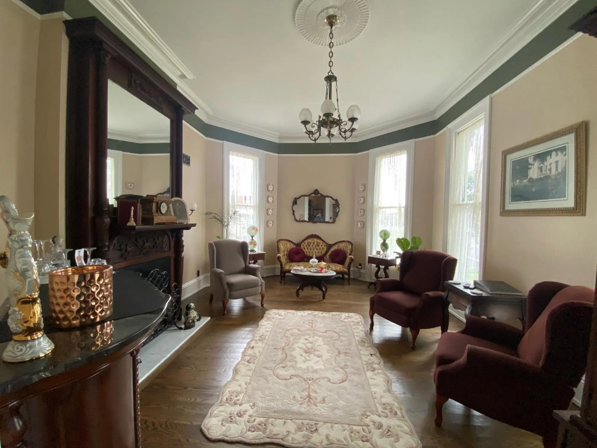 Coffee/tea facilities in Belle Louise Historic Bed & Breakfast