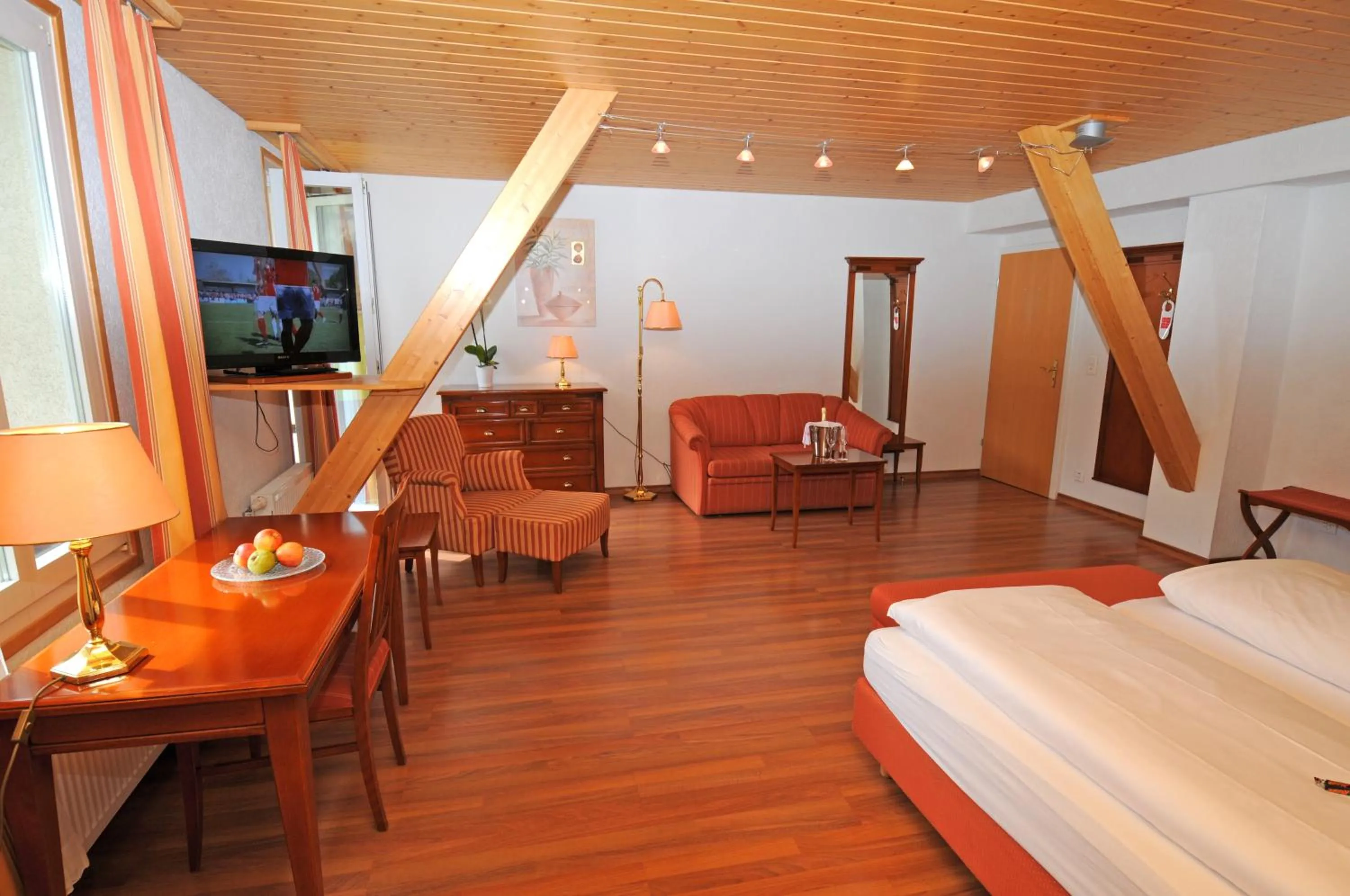 Photo of the whole room, Bed in Belle Epoque Hotel Victoria & Apartments