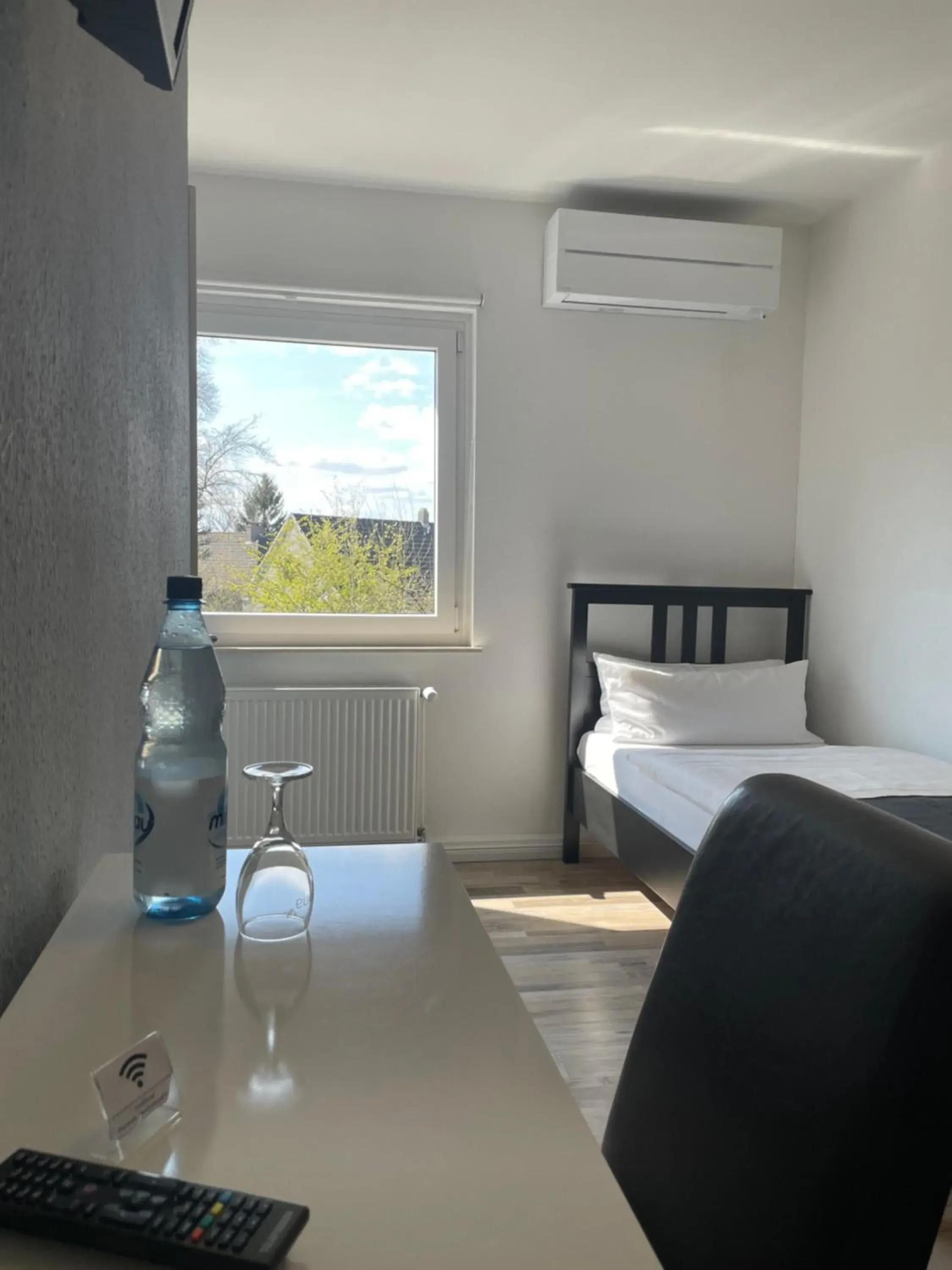 Standard Twin Room - single occupancy in Hotel Schwarzes Ross Standard Twin Room - single occupancy in Hotel Schwarzes Ross