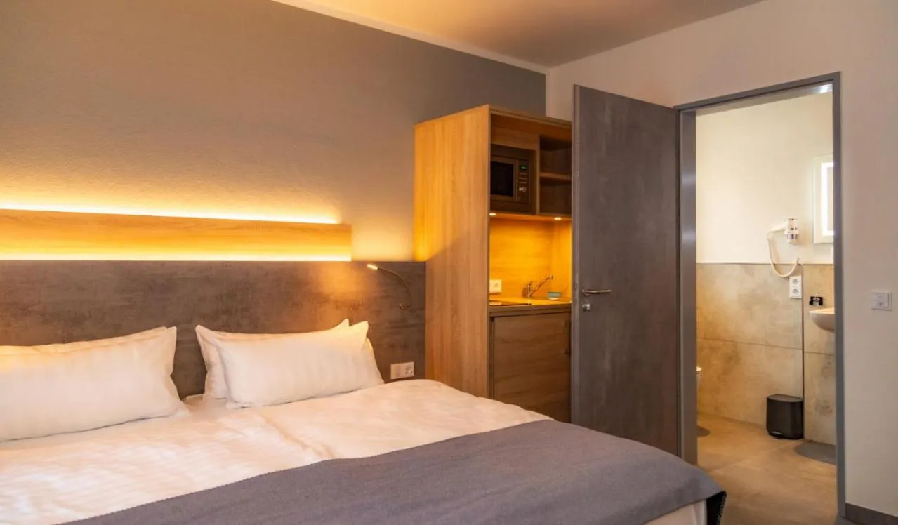 Bed in Hotel Schwarzes Ross