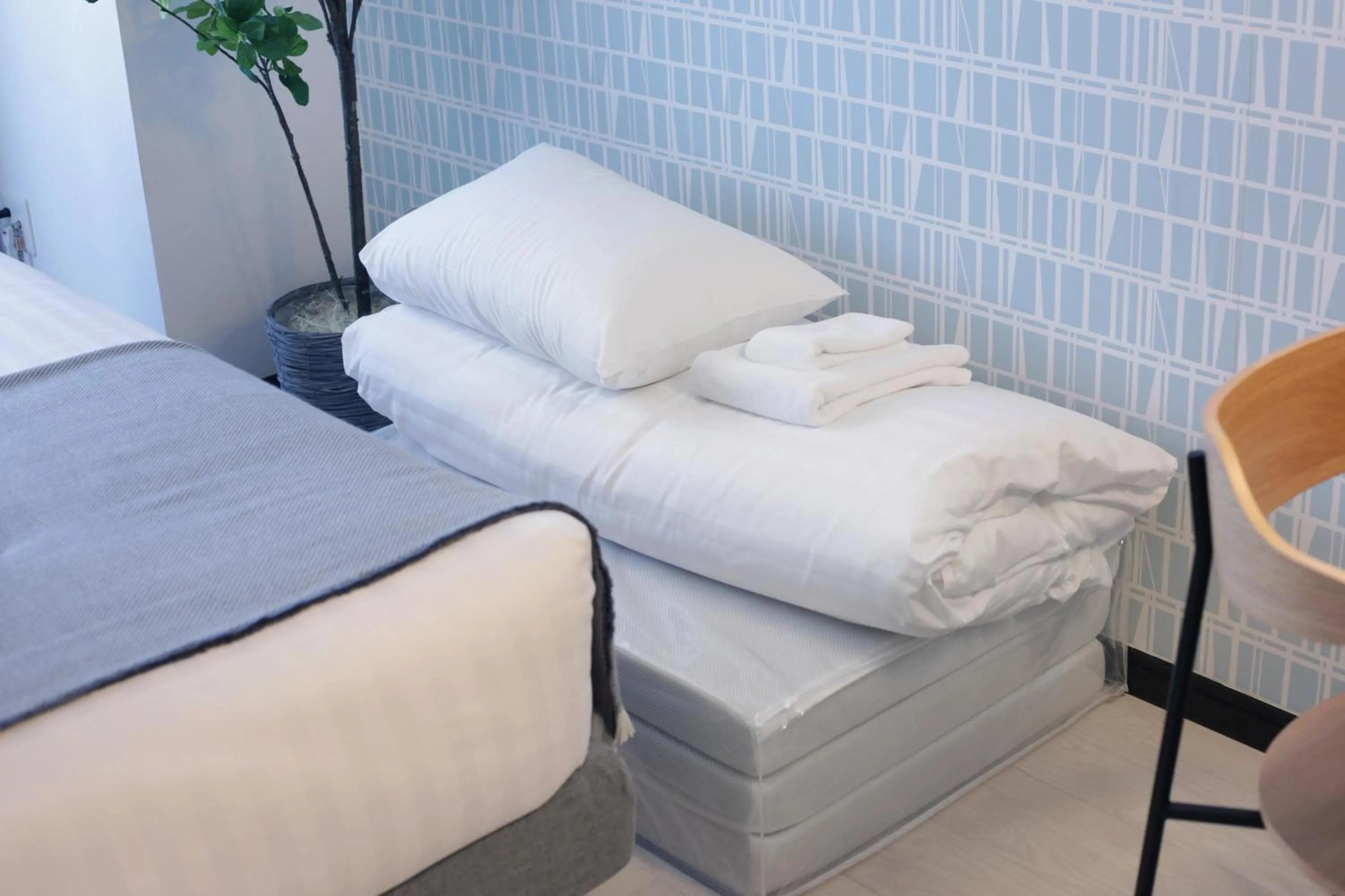 Bed in Green Sea Oshiage
