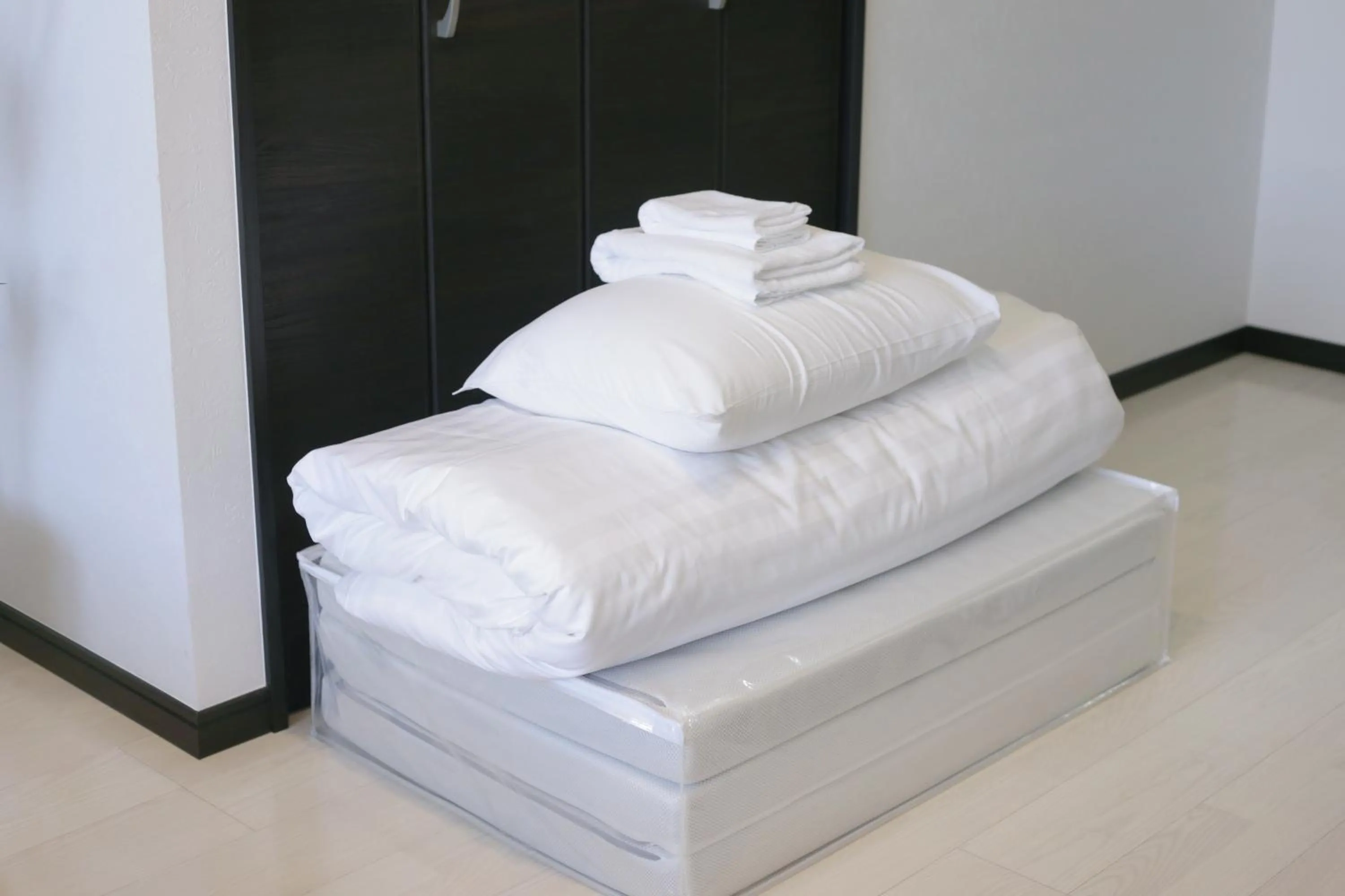 Bed in Green Sea Oshiage