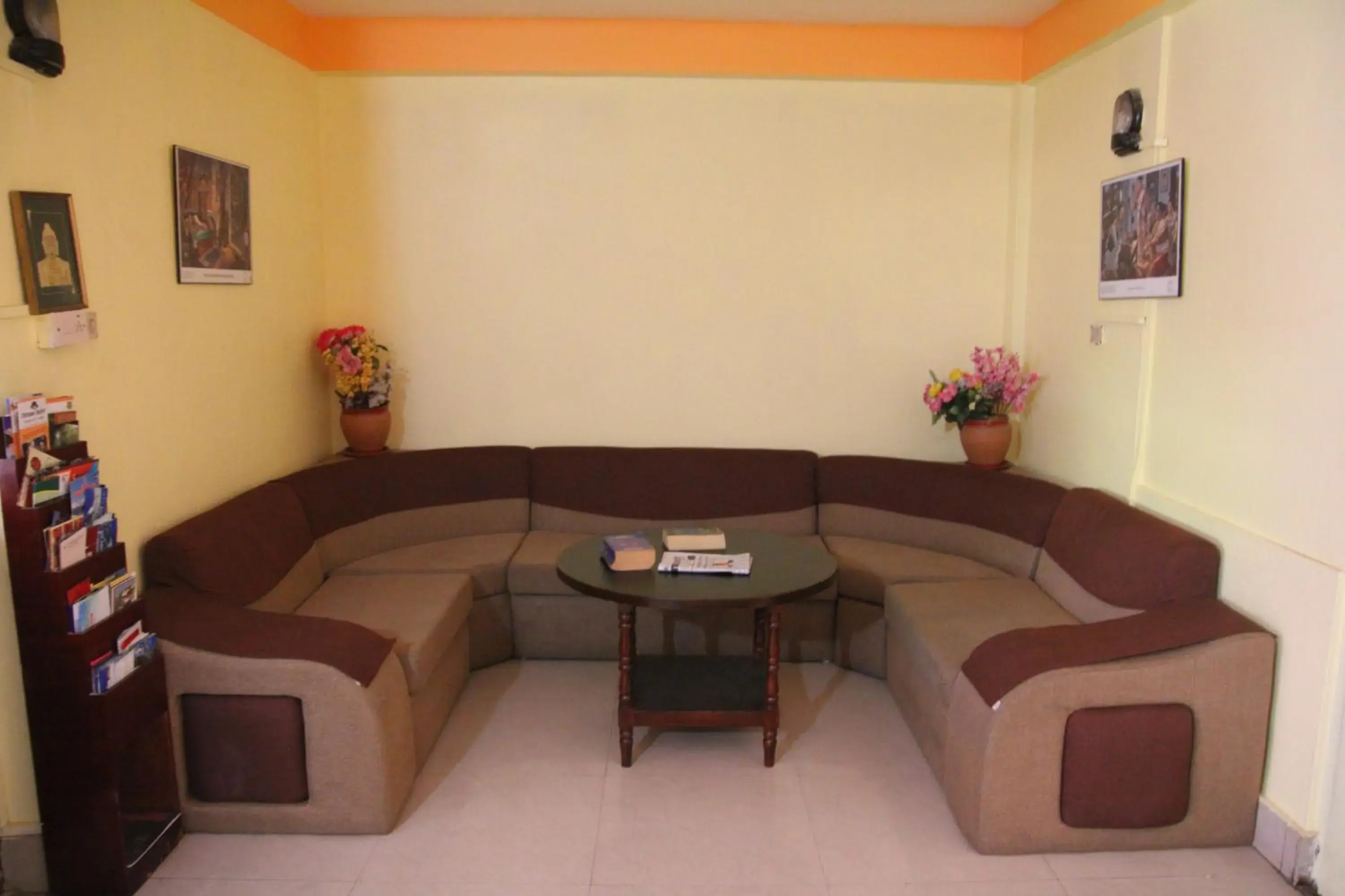 Lobby or reception in Hotel Yala Peak Lobby or reception in Hotel Yala Peak