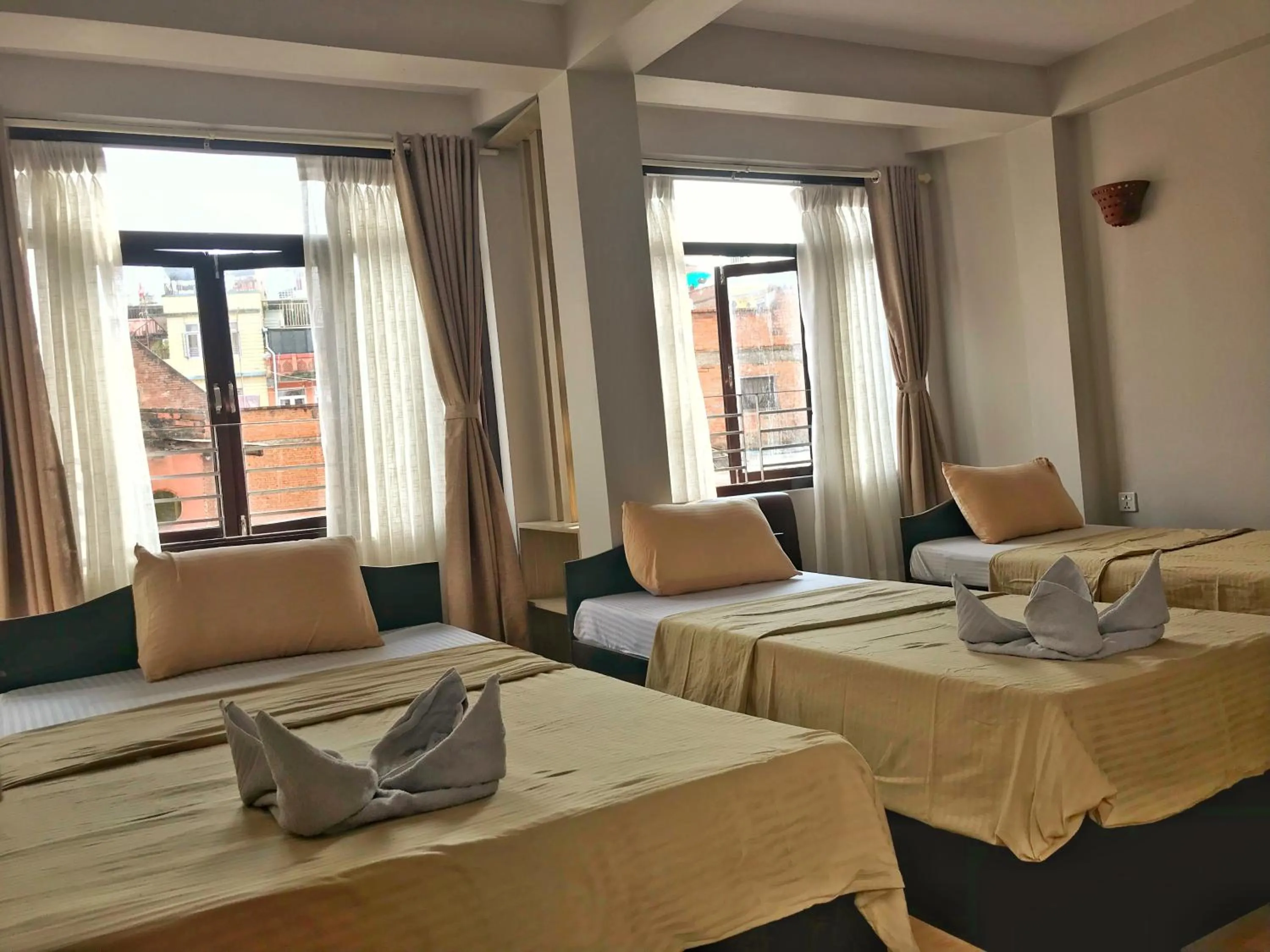 Other, Bed in Hotel Yala Peak