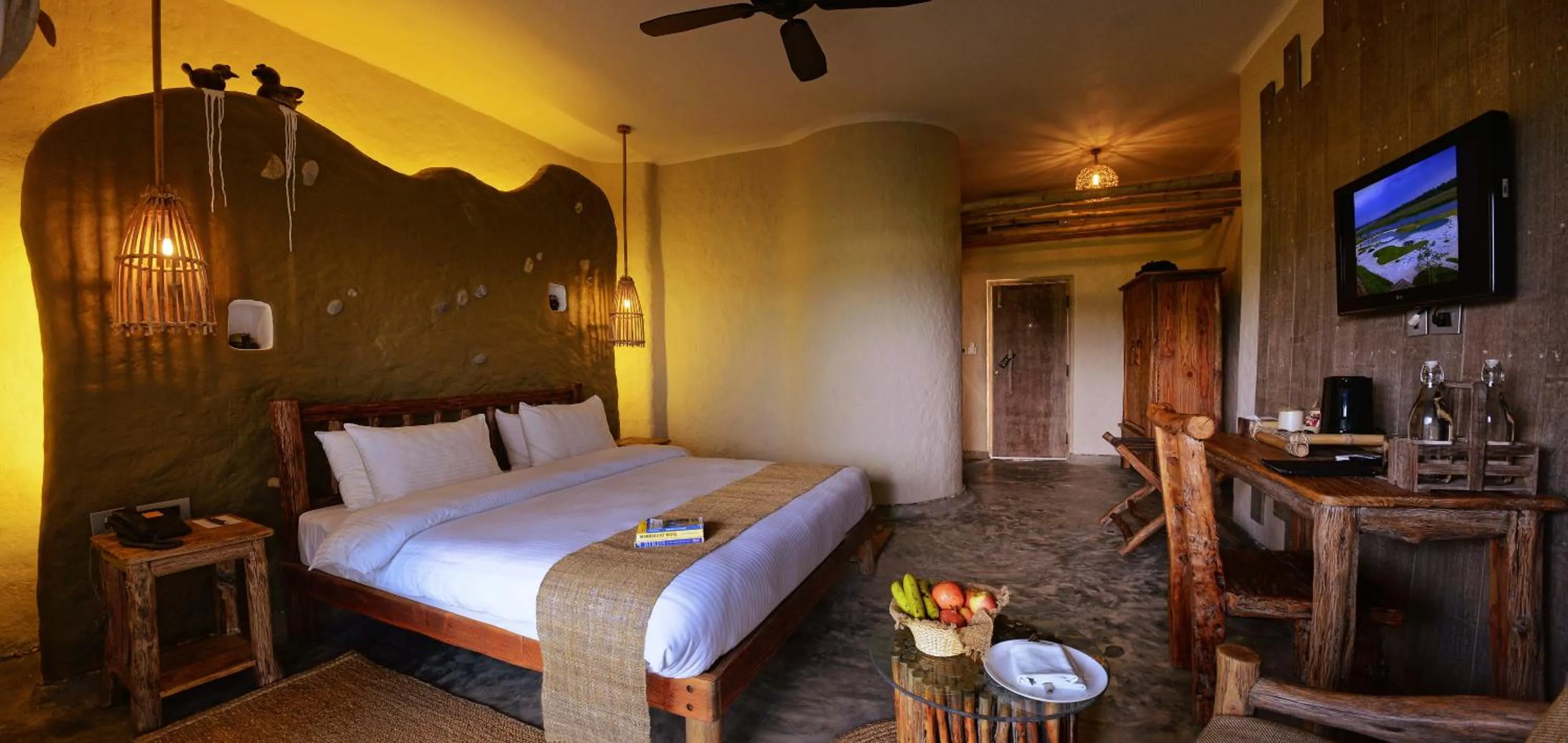 Bedroom, Bed in Barahi Jungle Lodge