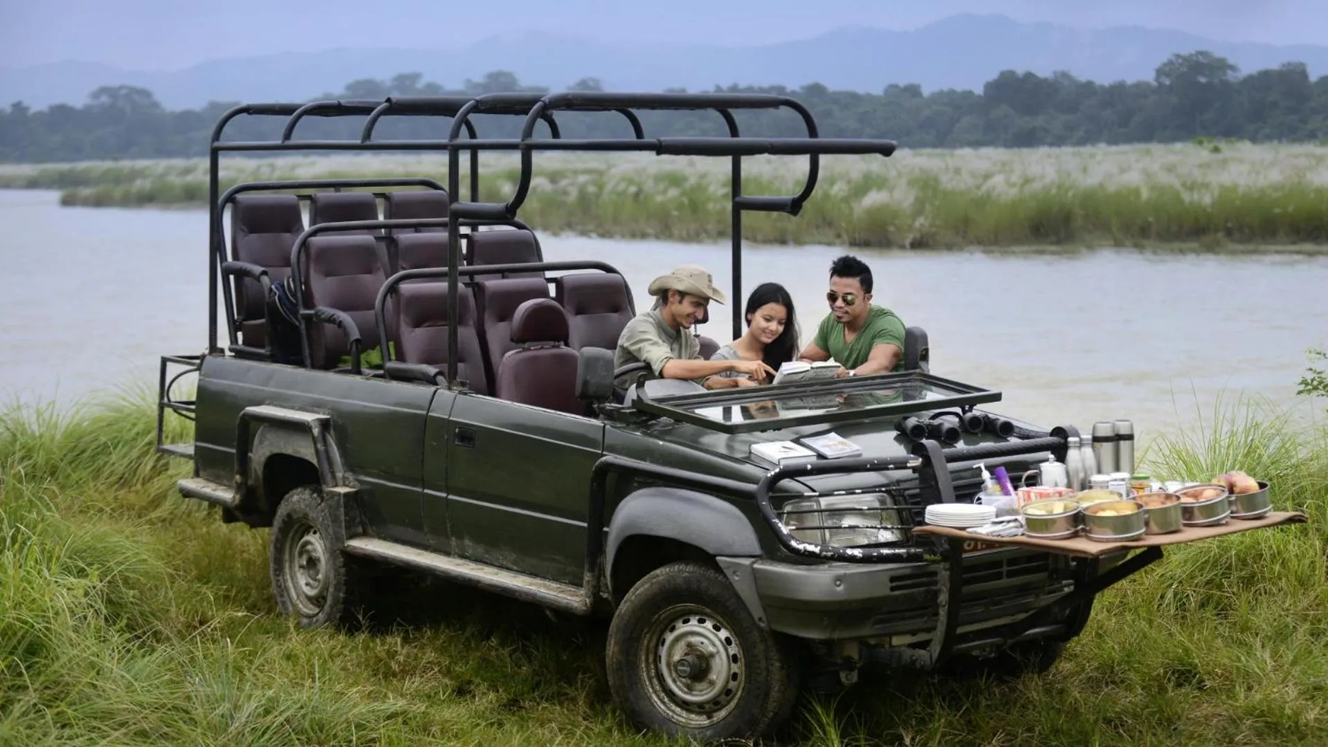 Day in Barahi Jungle Lodge