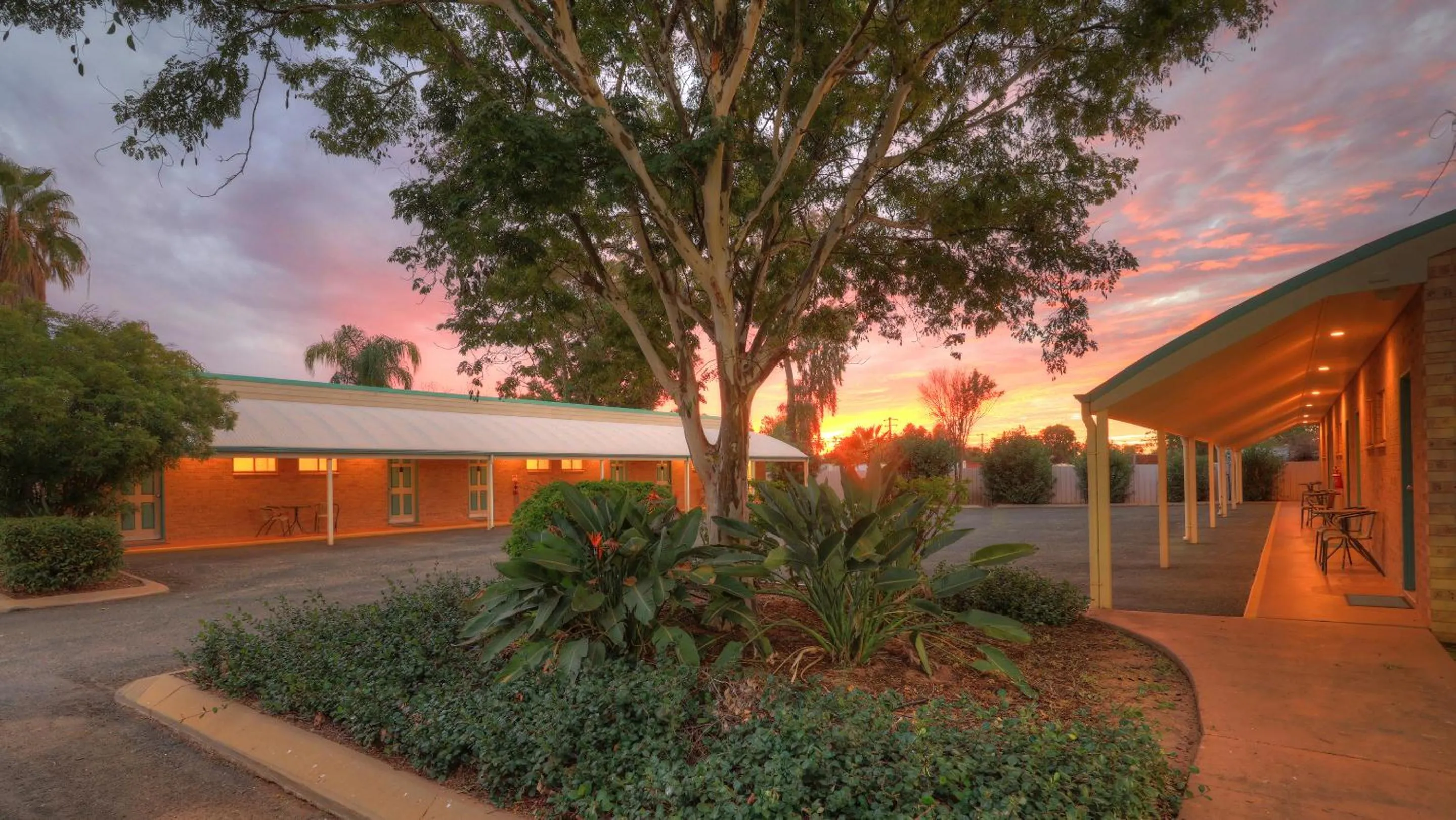 Mulga Country Motor Inn