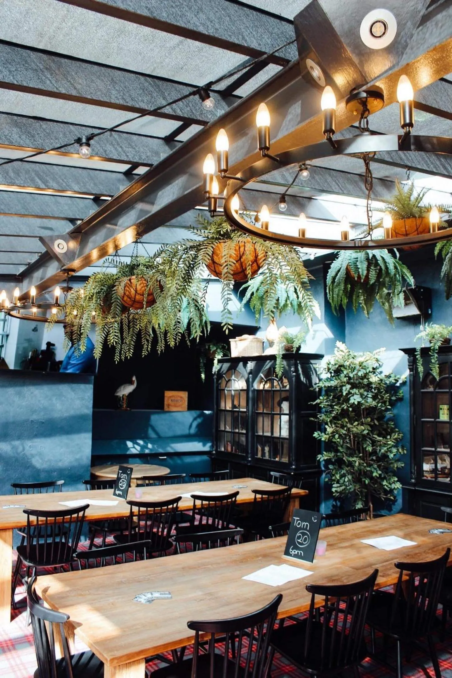 Restaurant/places to eat in Royal Hotel Oberon