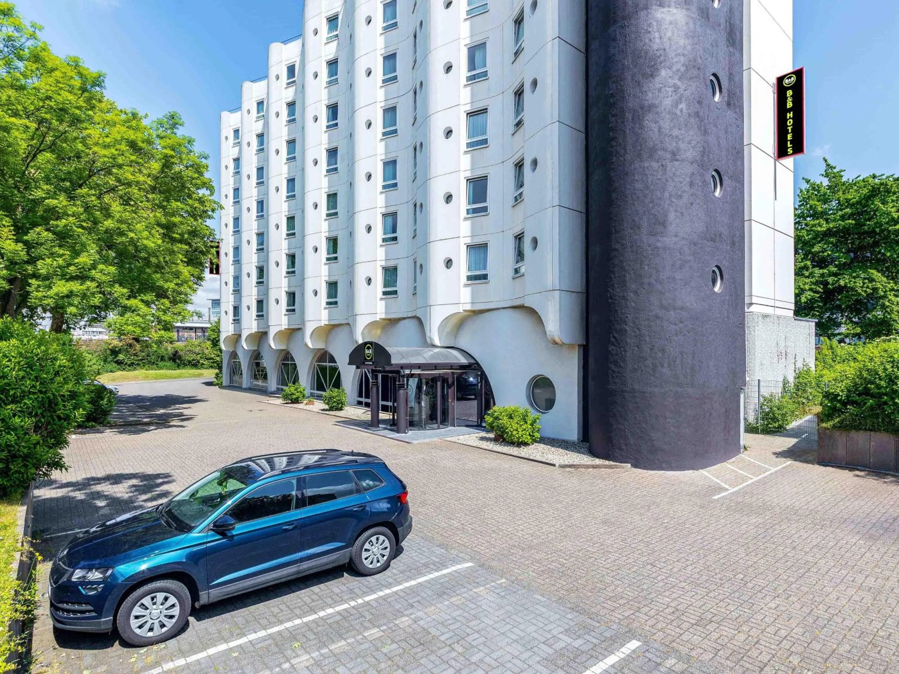 Property building in B&B Hotel Bochum Hbf-Süd