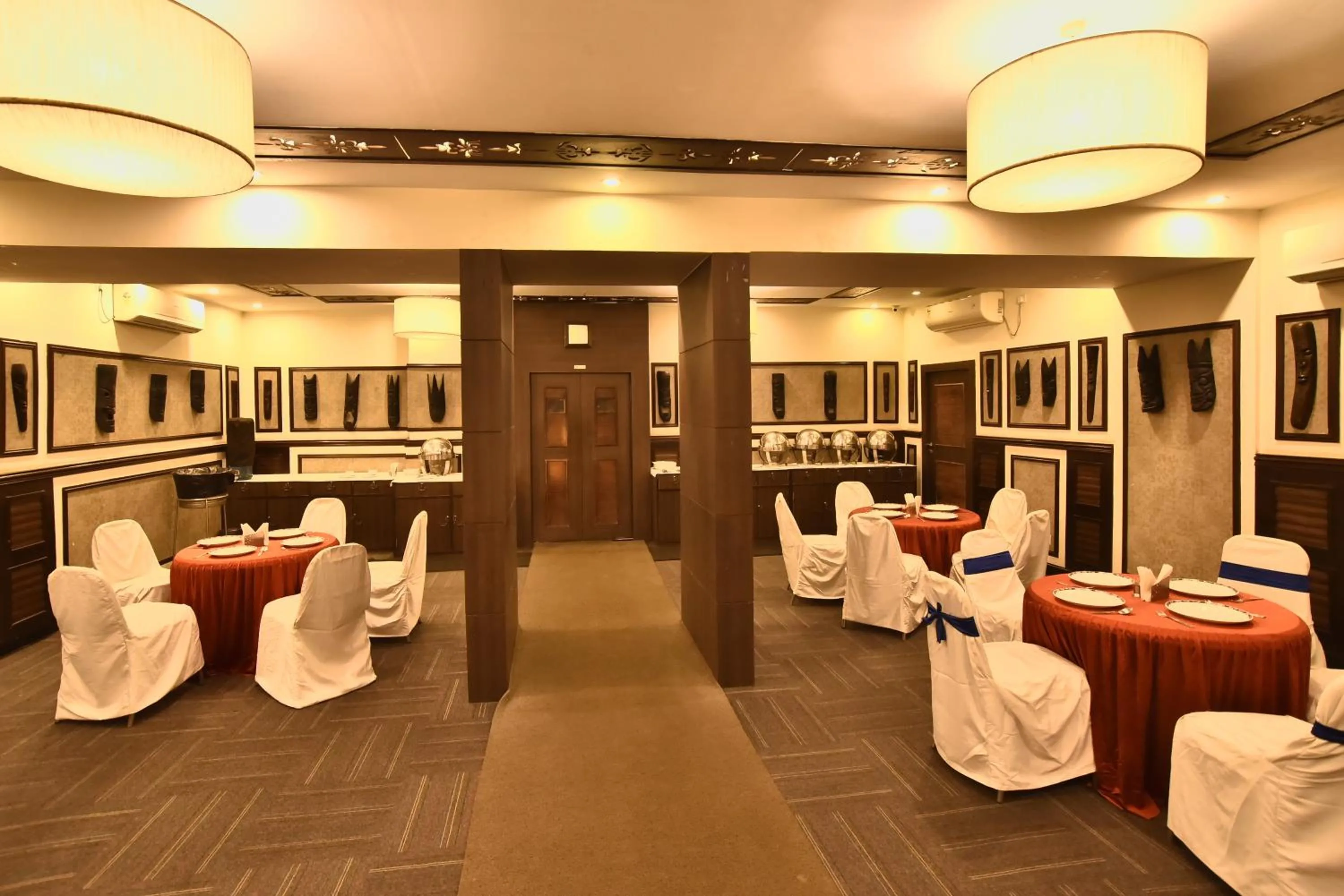 Restaurant/places to eat in Casa Broadway-A Boutique Hotel
