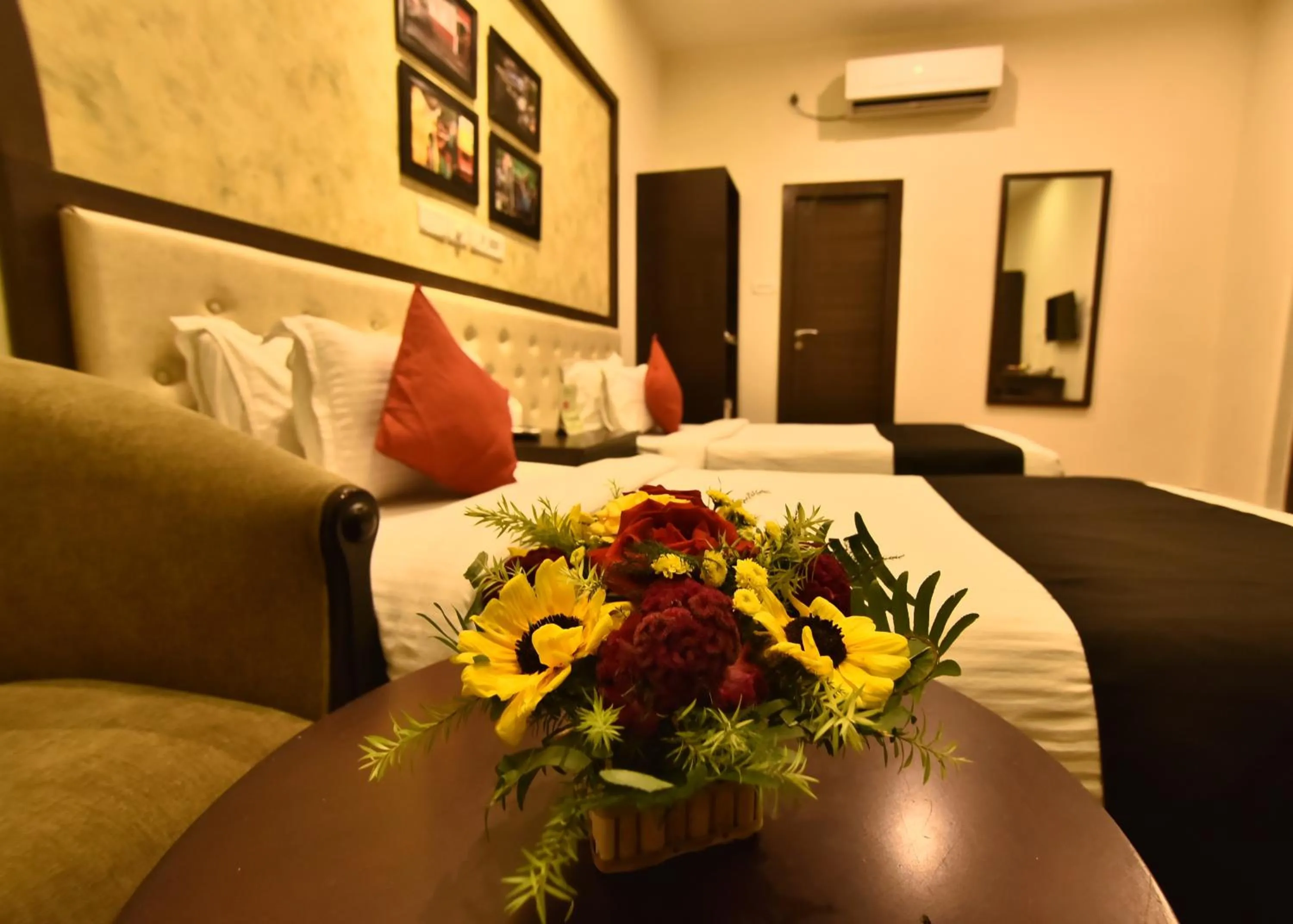 Living room, Bed in Casa Broadway-A Boutique Hotel