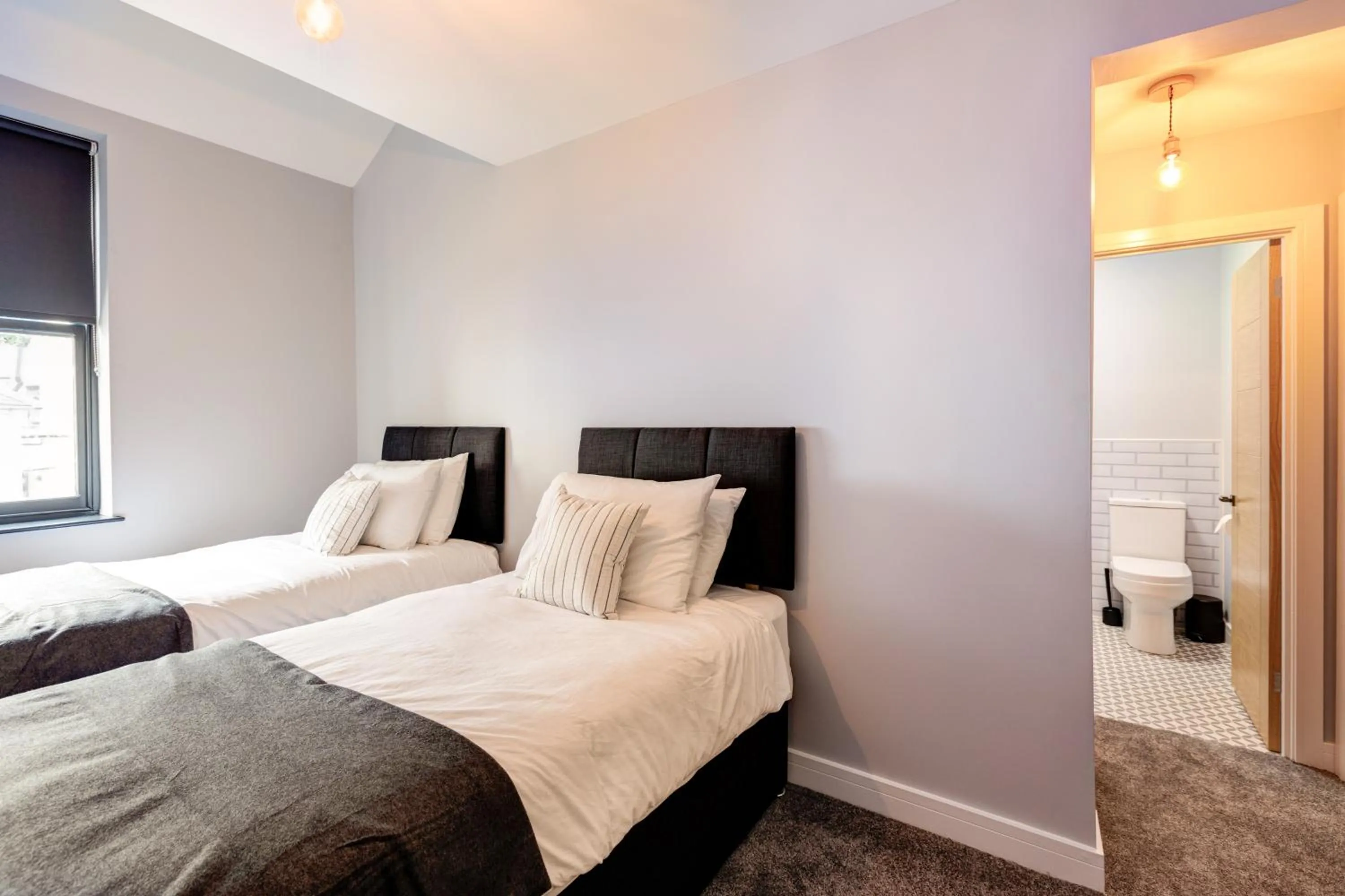 Bed in Bondgate Hotel East Midlands Airport