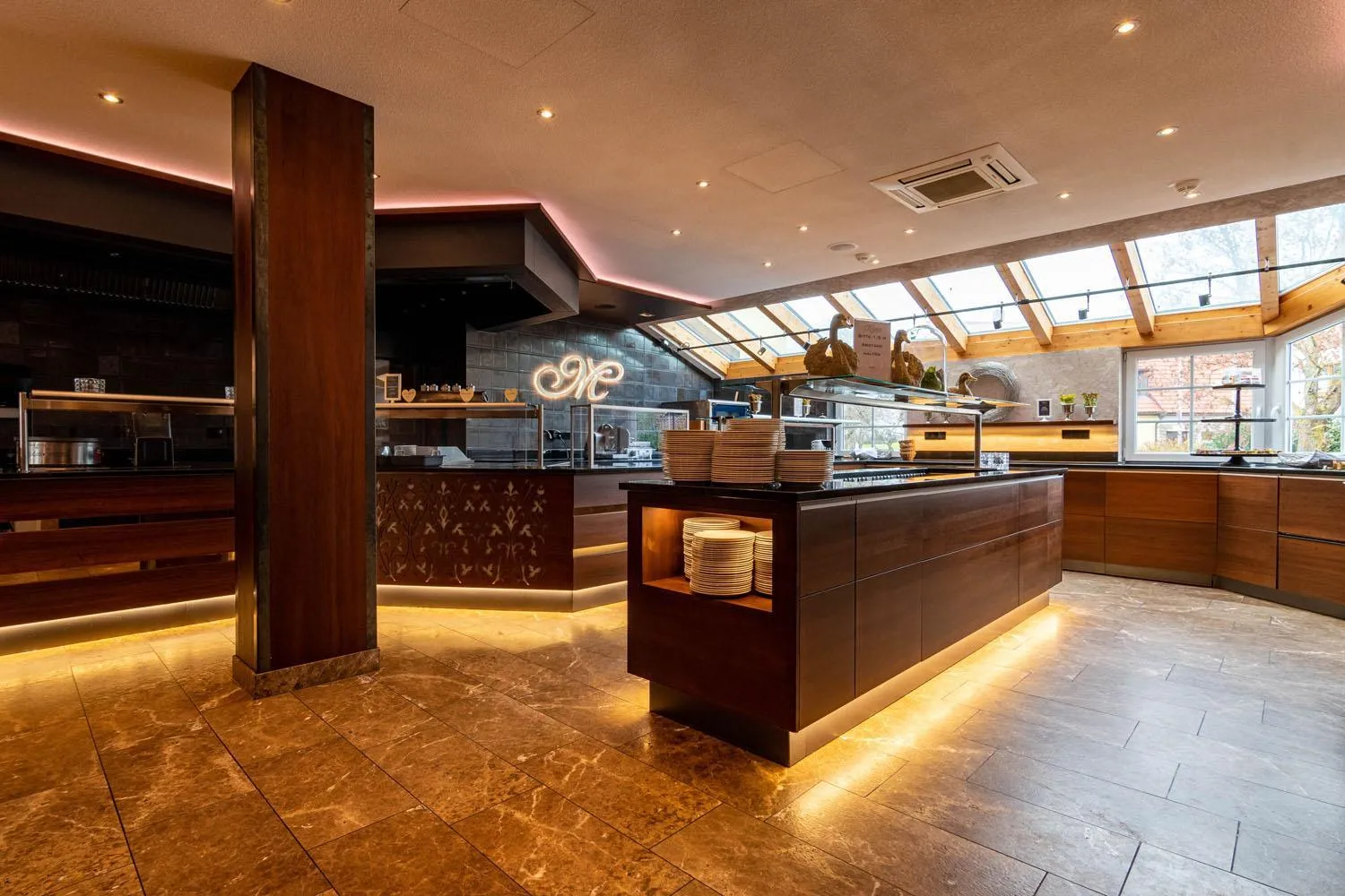 Restaurant/places to eat in Meiser SPA Resort