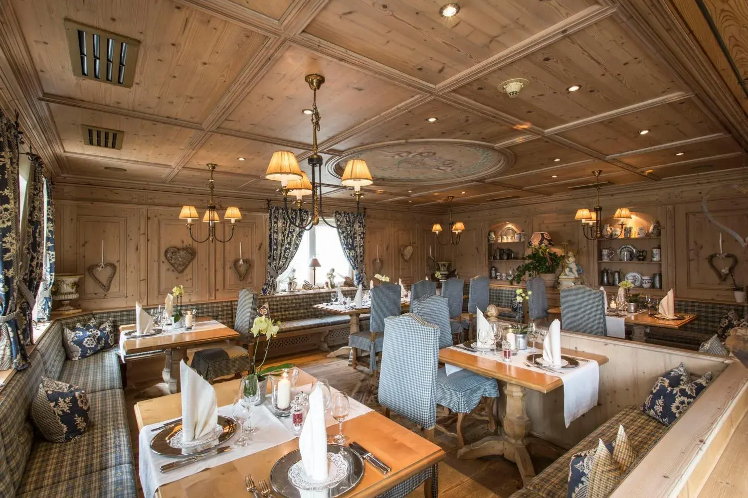 Restaurant/places to eat in Meiser SPA Resort Restaurant/places to eat in Meiser SPA Resort