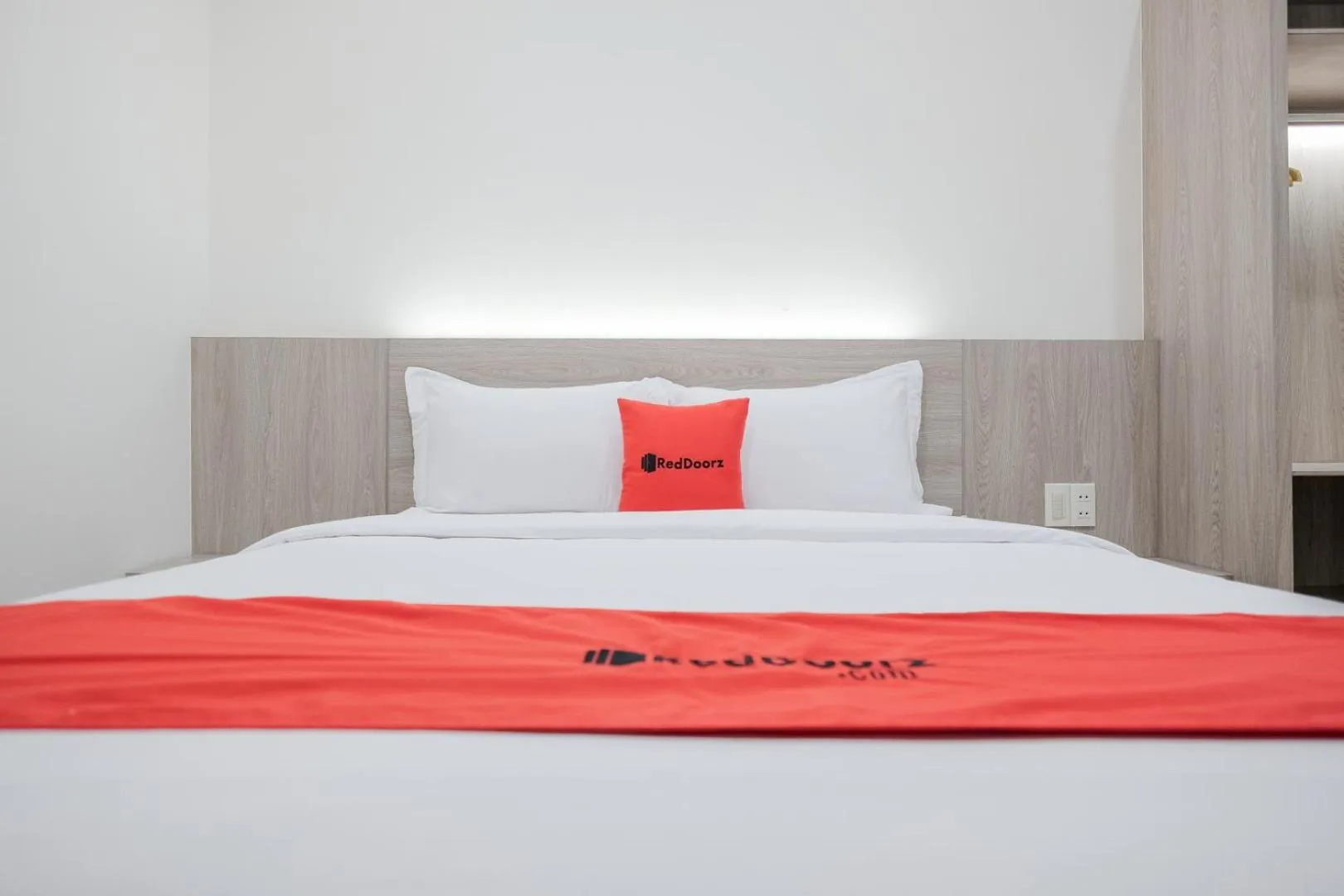 Bed in RedDoorz Plus @ Jalan Juanda Medan