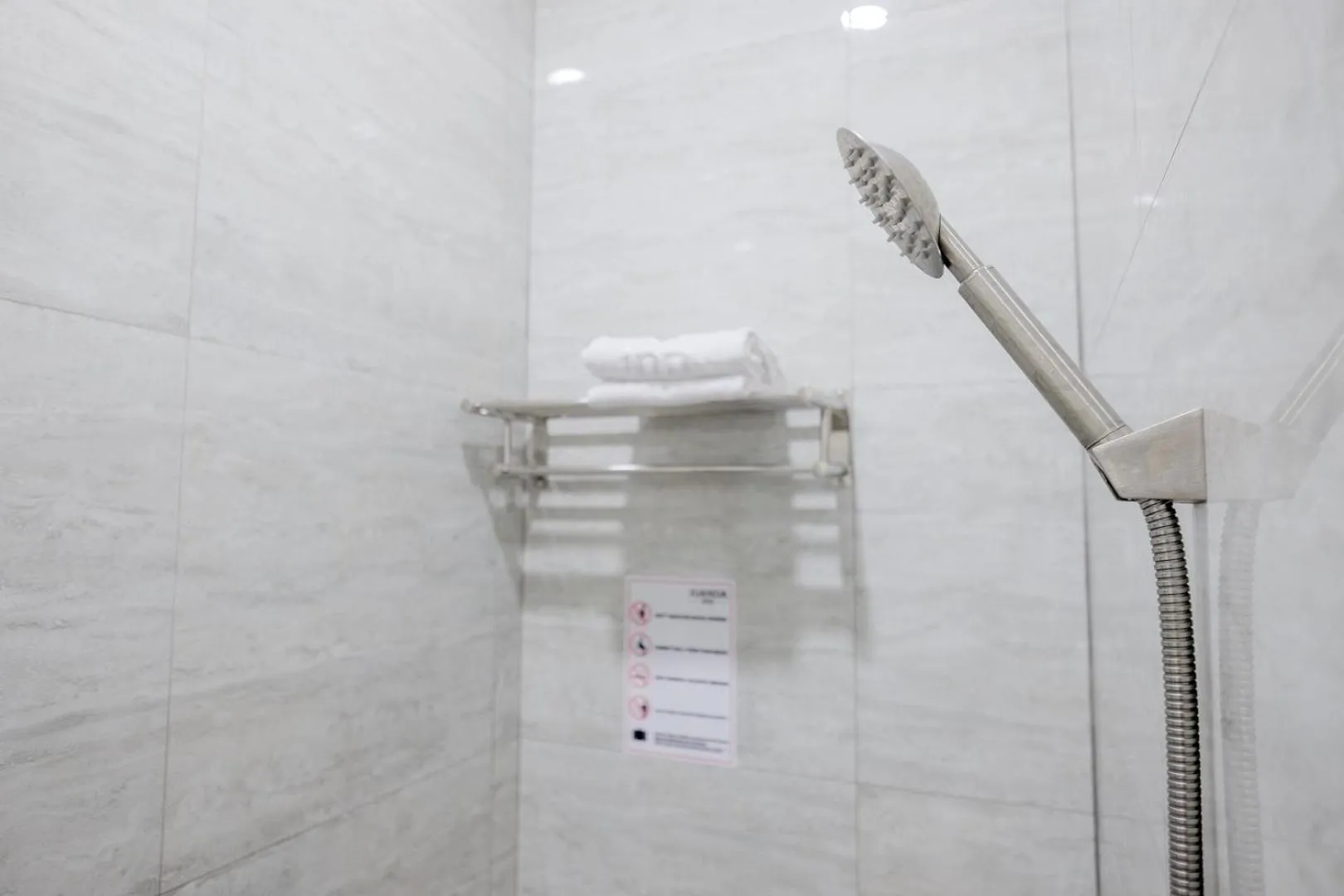 Bathroom in RedDoorz Plus @ Jalan Juanda Medan