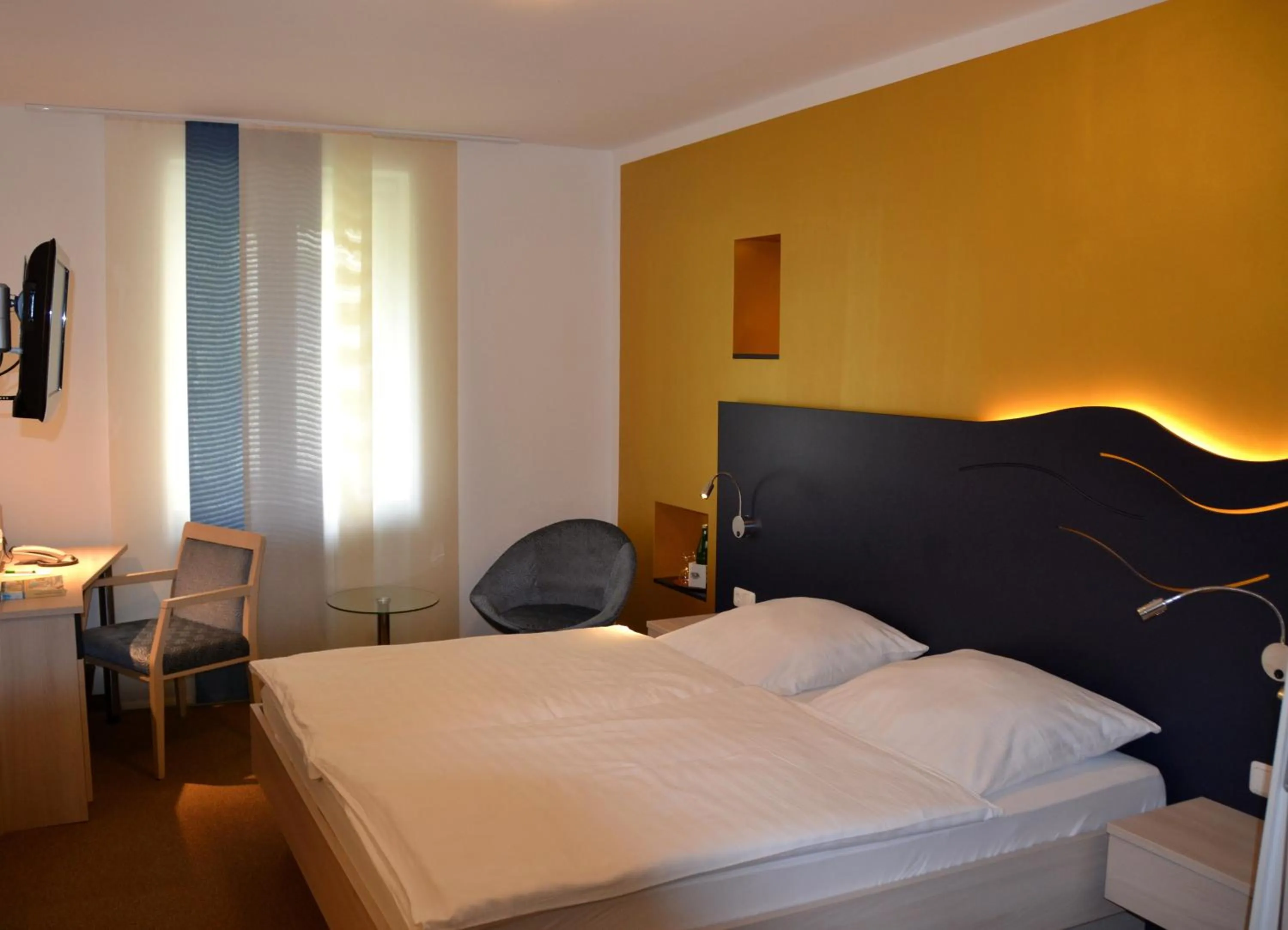 Bed in Hotel Zur Mühle