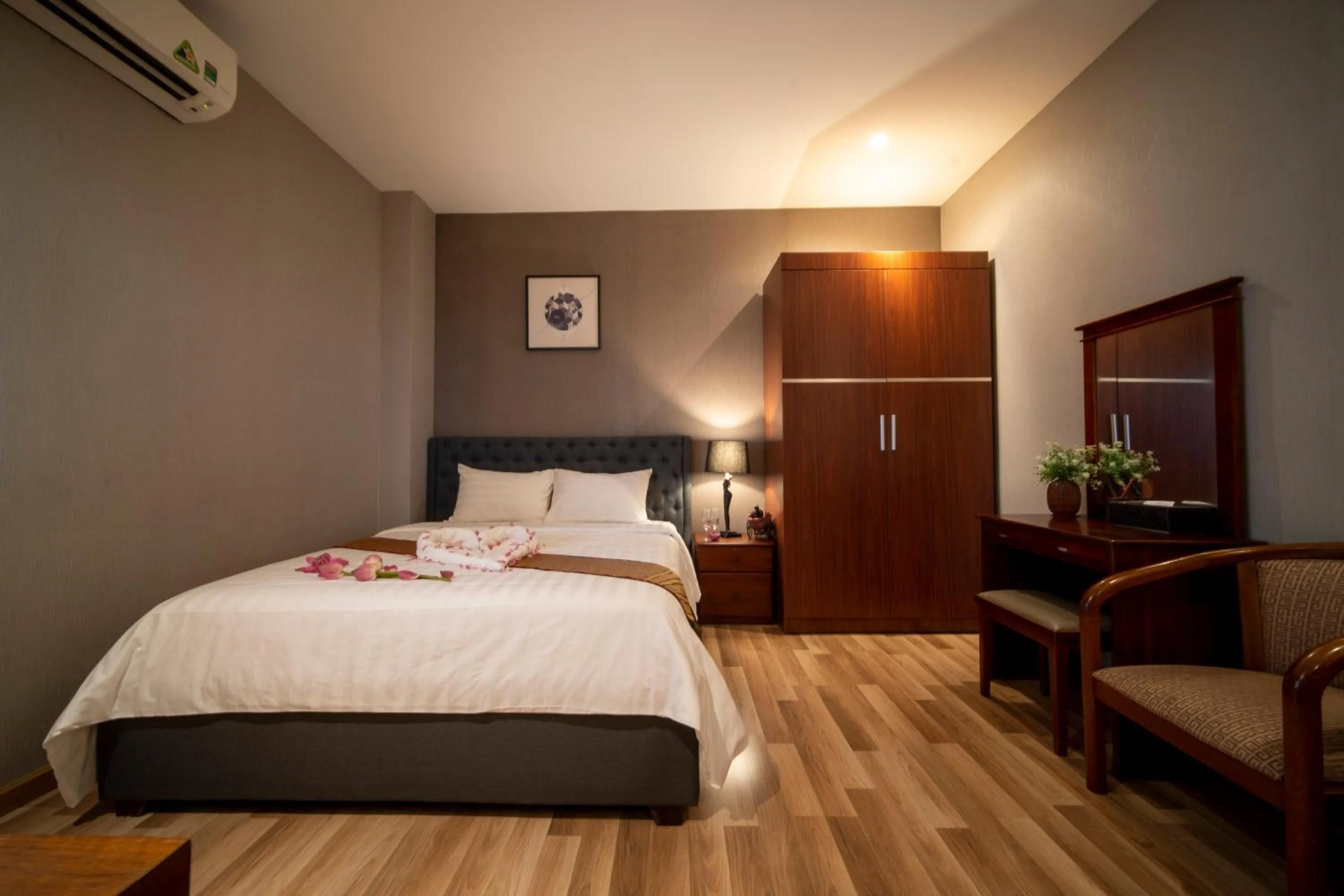 Bed in Sen Spa Service Apartment