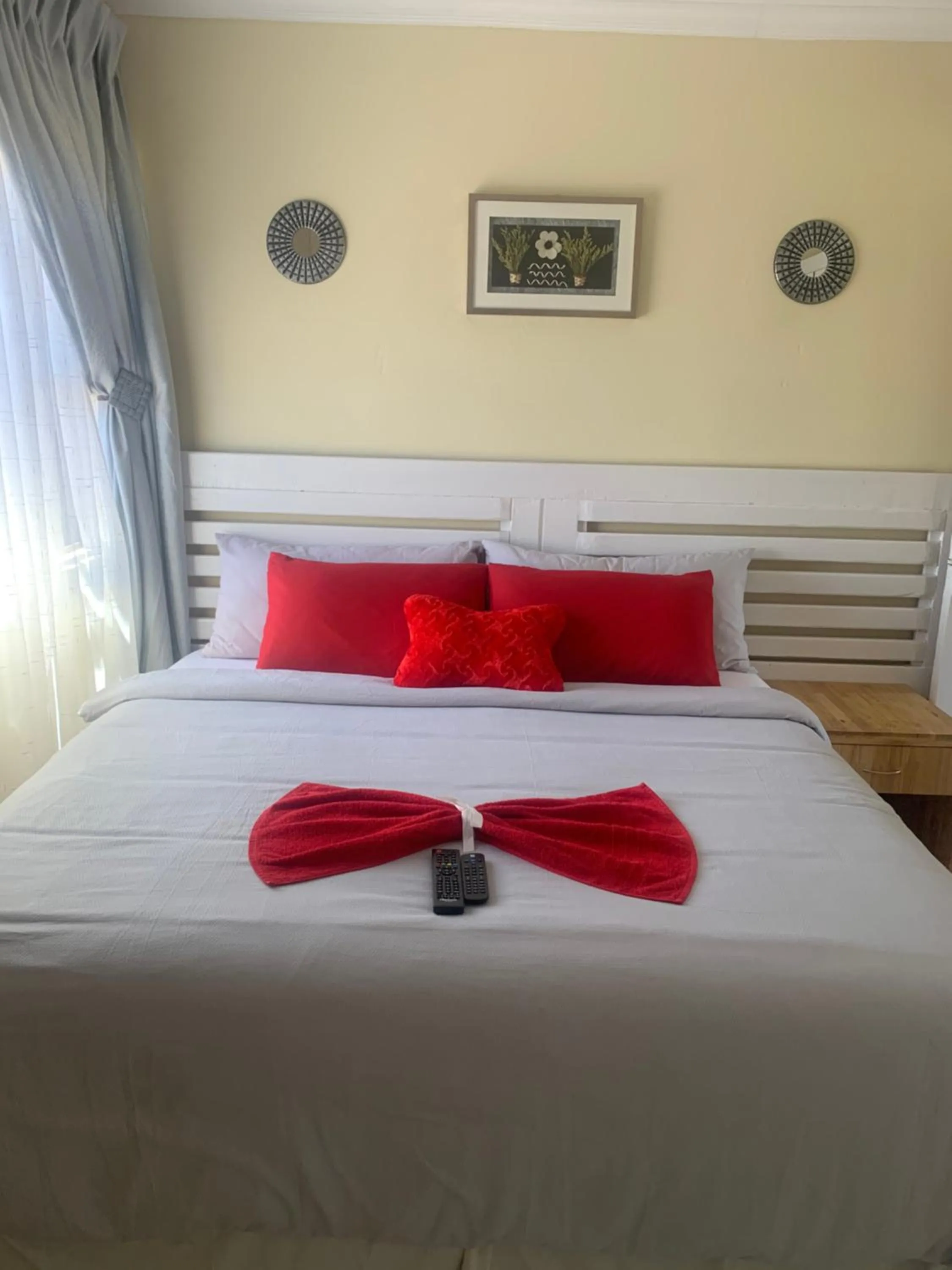 Bed in Ekaya Palace Guest House