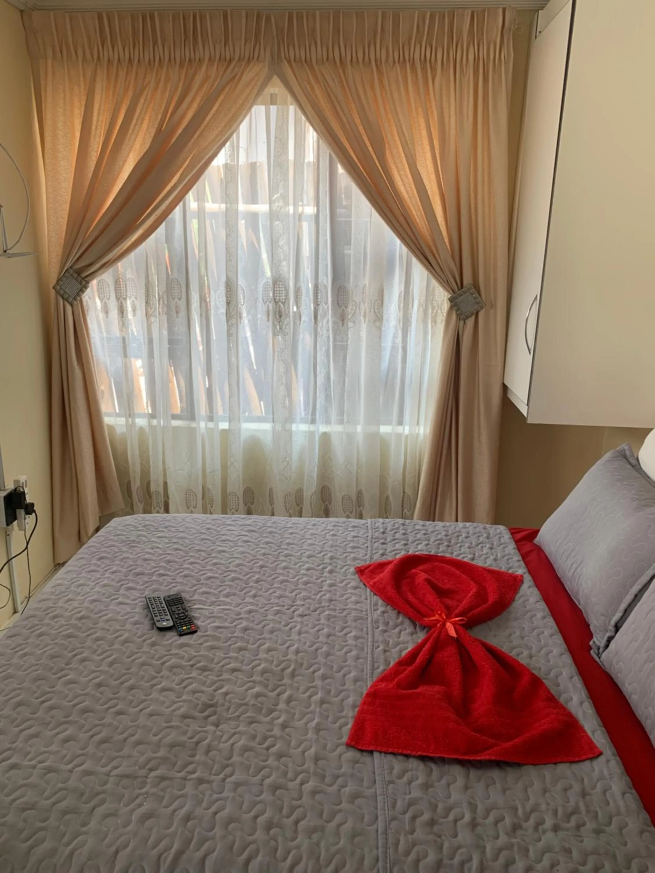 Bed in Ekaya Palace Guest House