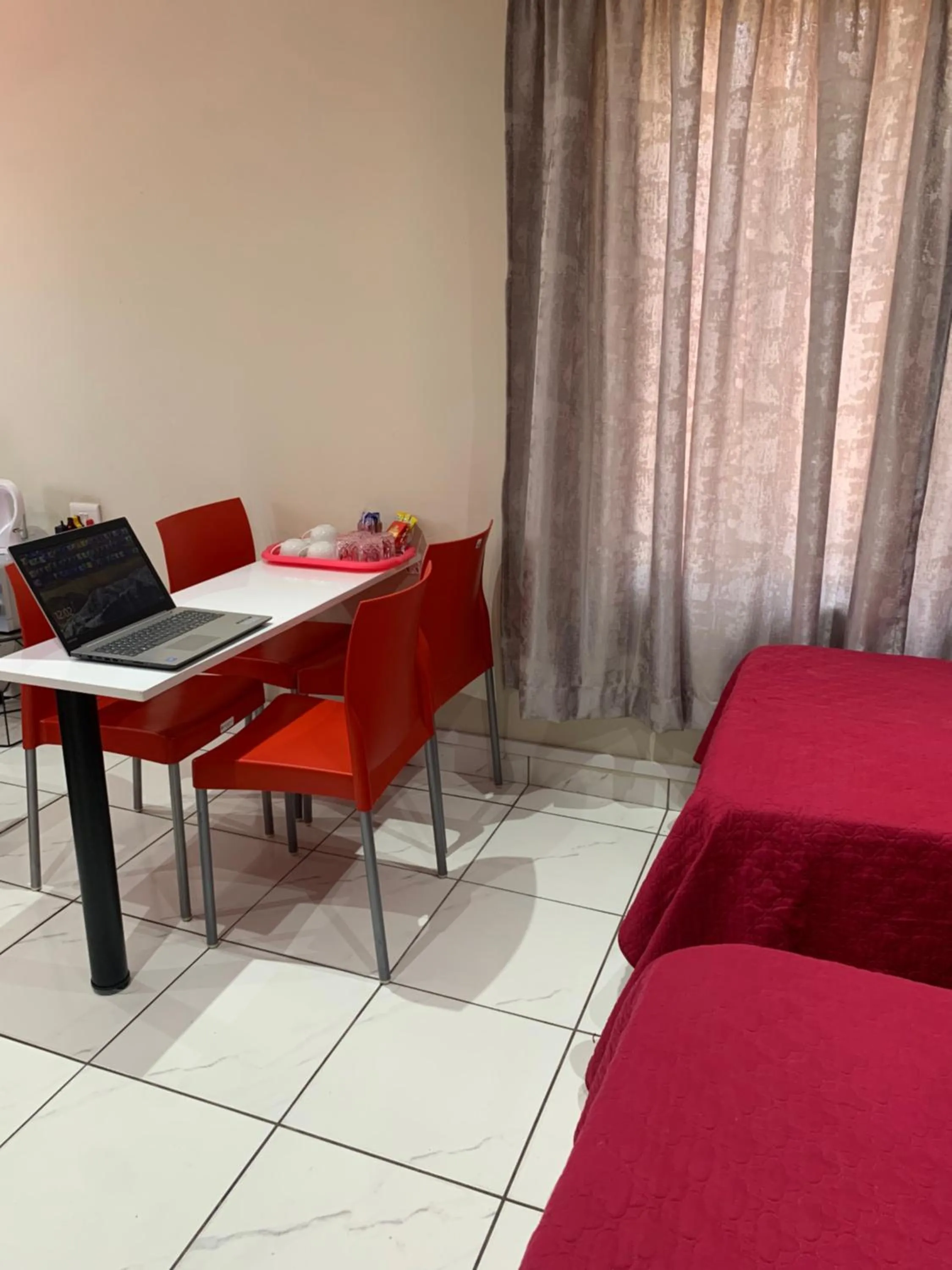 Bed in Ekaya Palace Guest House