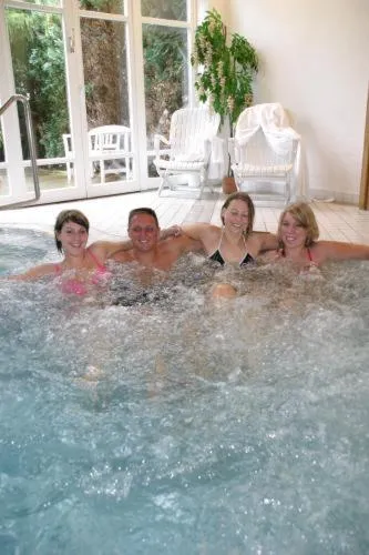 Swimming pool in Romantisches Hotel Menzhausen