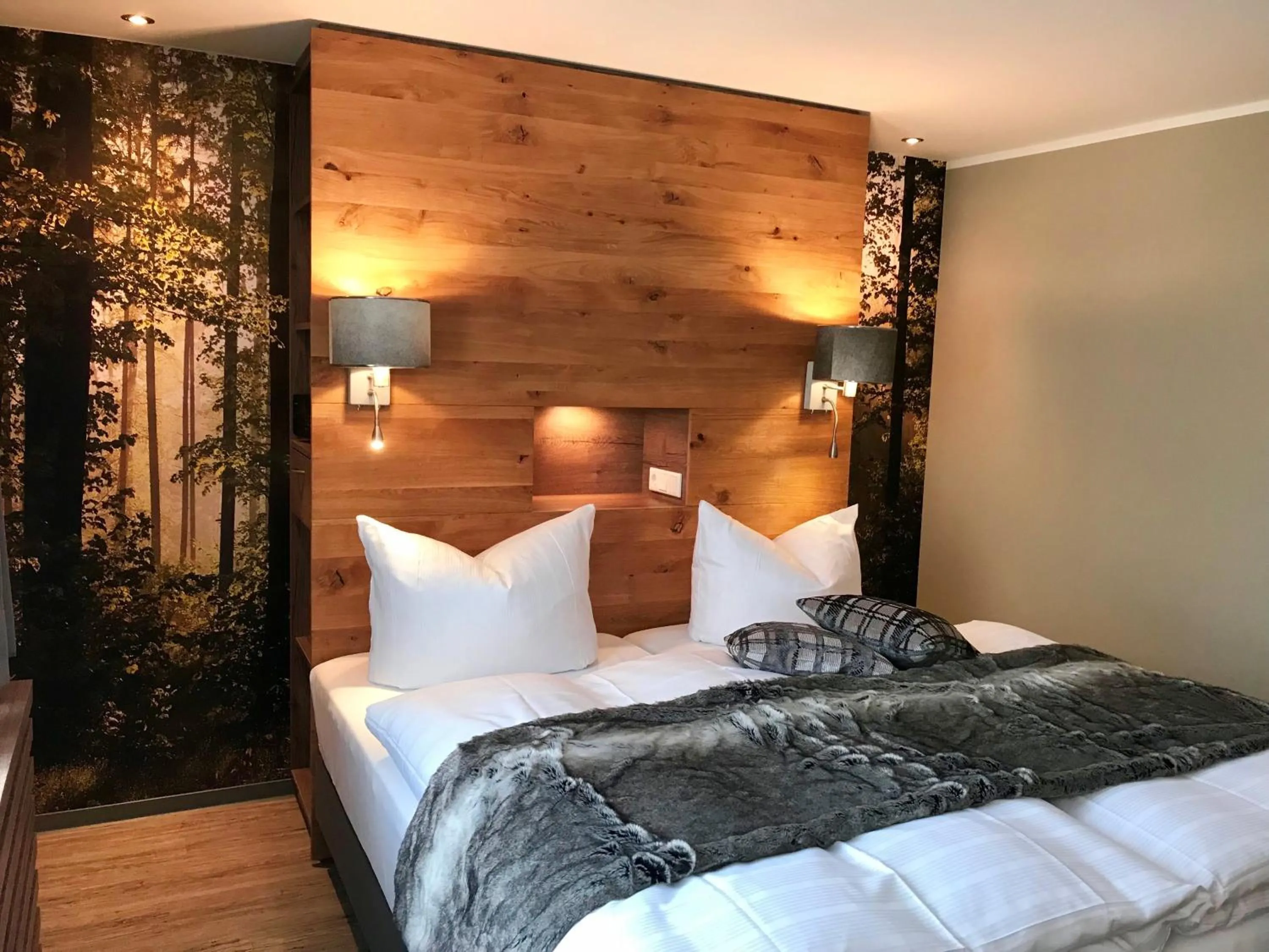 Bed in Romantisches Hotel Menzhausen