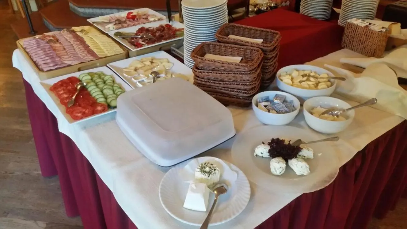 Buffet breakfast in Gasthof Ochsenwirt