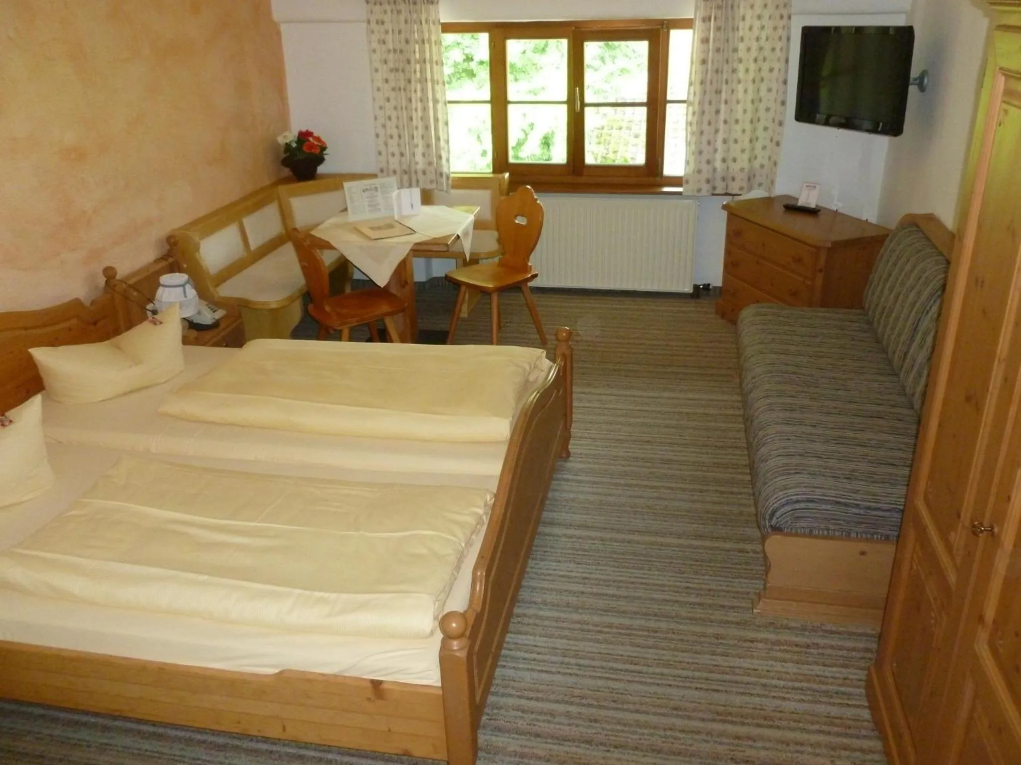Photo of the whole room, Bed in Gasthof Ochsenwirt