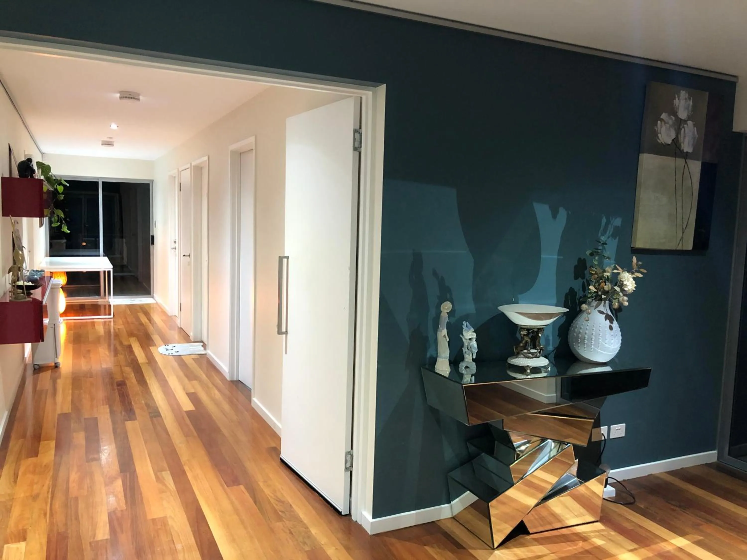 Lobby or reception in Hobart View